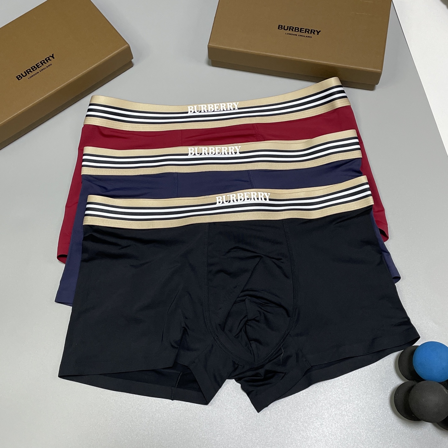 🔥🔥🔥巴宝莉B家原单品质！ 新品时尚男士冰丝面料内裤！外贸国外订单，高品质，无痕切割工艺 科学配比 冰冰