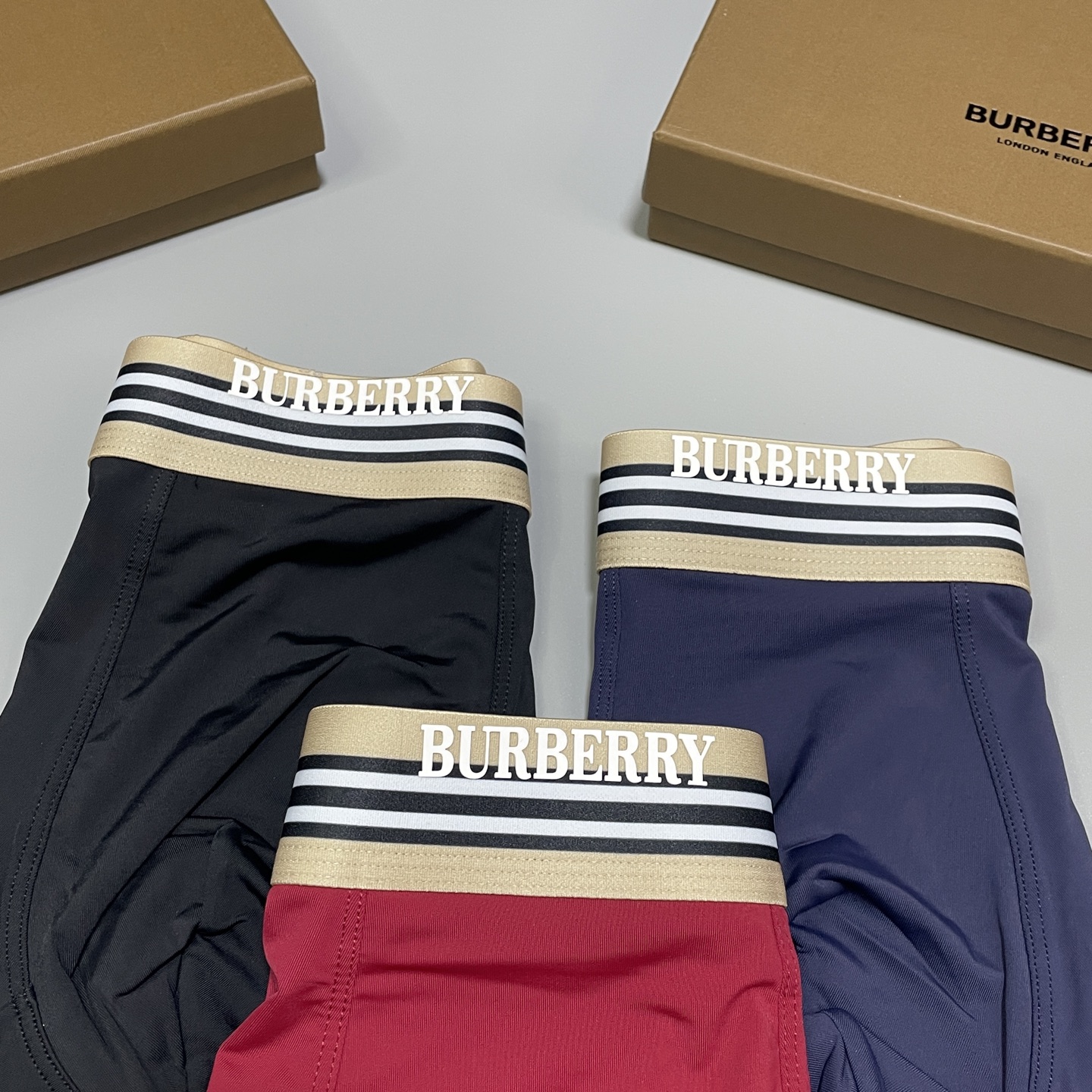 🔥🔥🔥巴宝莉B家原单品质！ 新品时尚男士冰丝面料内裤！外贸国外订单，高品质，无痕切割工艺 科学配比 冰冰