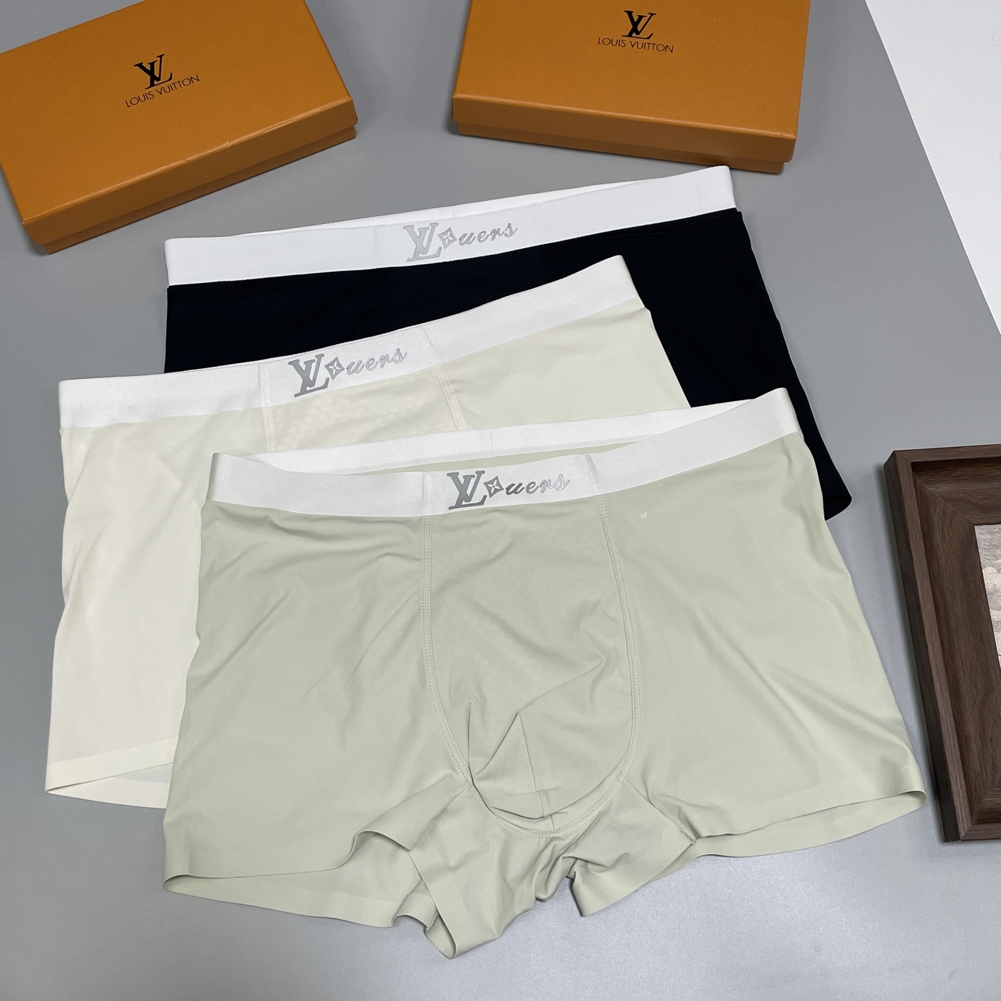 🔥🔥🌾2026✨✨💫☂️☔️LV路易威登原单品质！ 新品时尚男士冰丝内裤！采用立体硅胶lougo印花，外