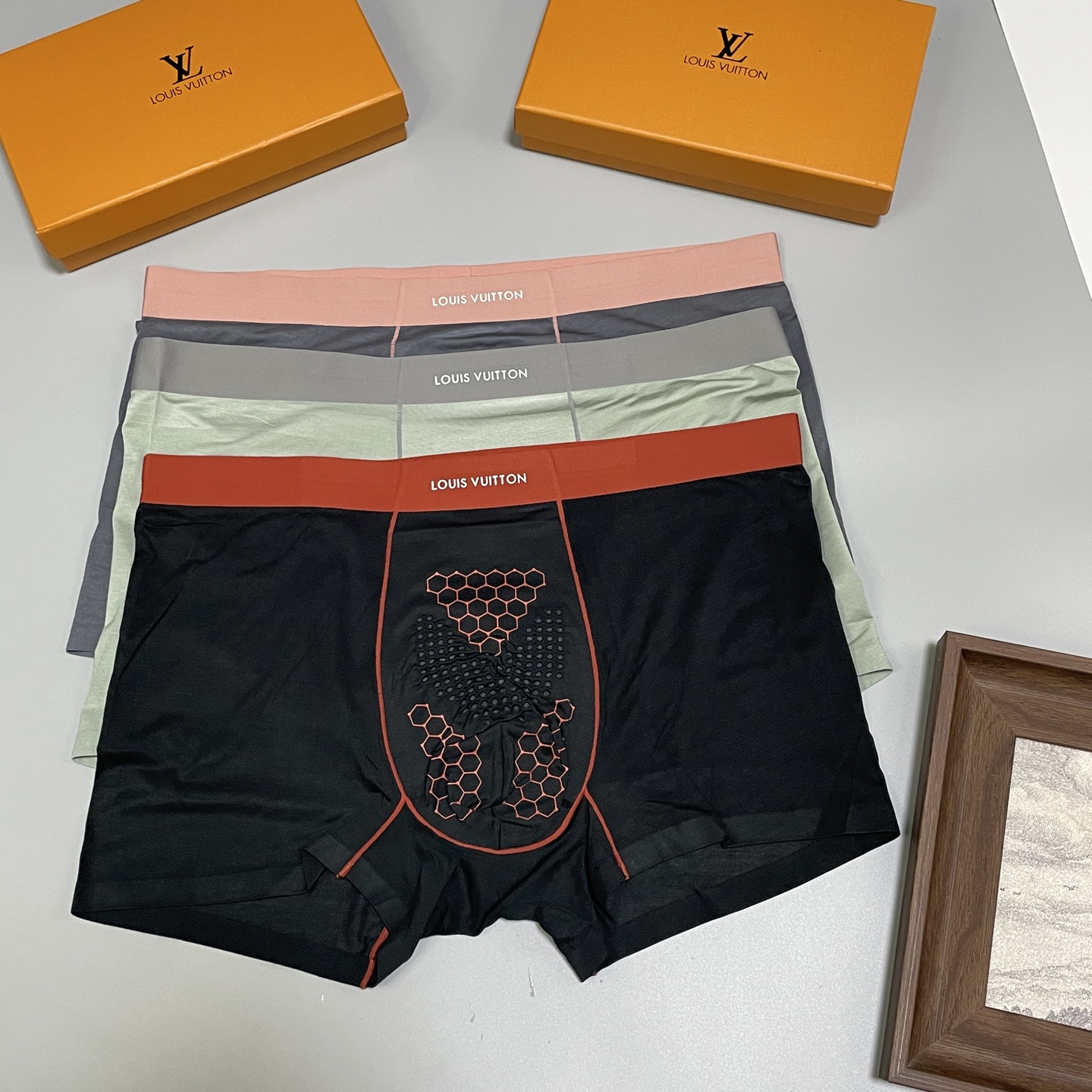 🔥🔥🌾2026新款 LV路易威登莫代尔面料爆款到货、专柜立体硅胶Logo订织面料和颜色绝对的原单品质，按