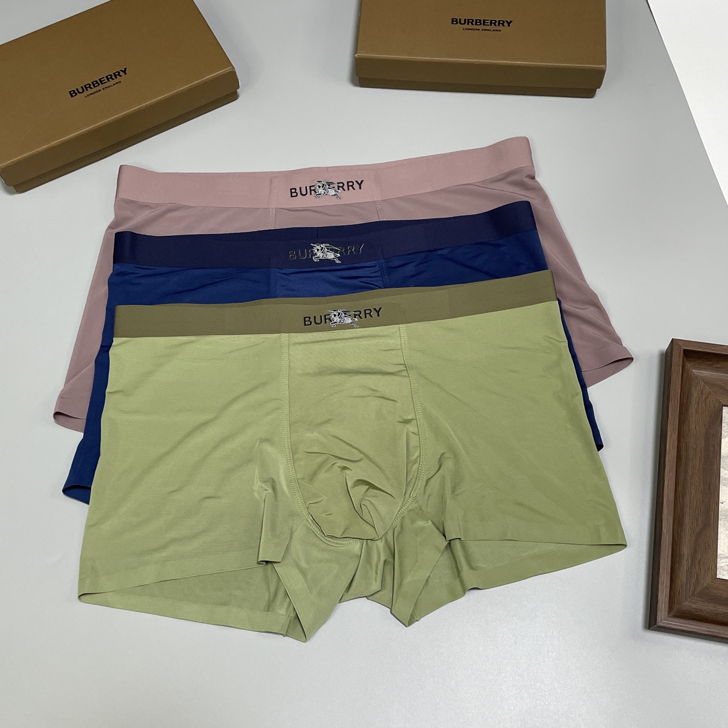 🔥🔥🌾2026 新品，巴宝莉男士内裤！ 外贸公司合作订单，经典立体硅胶logo印标 轻薄透设计，采用进口
