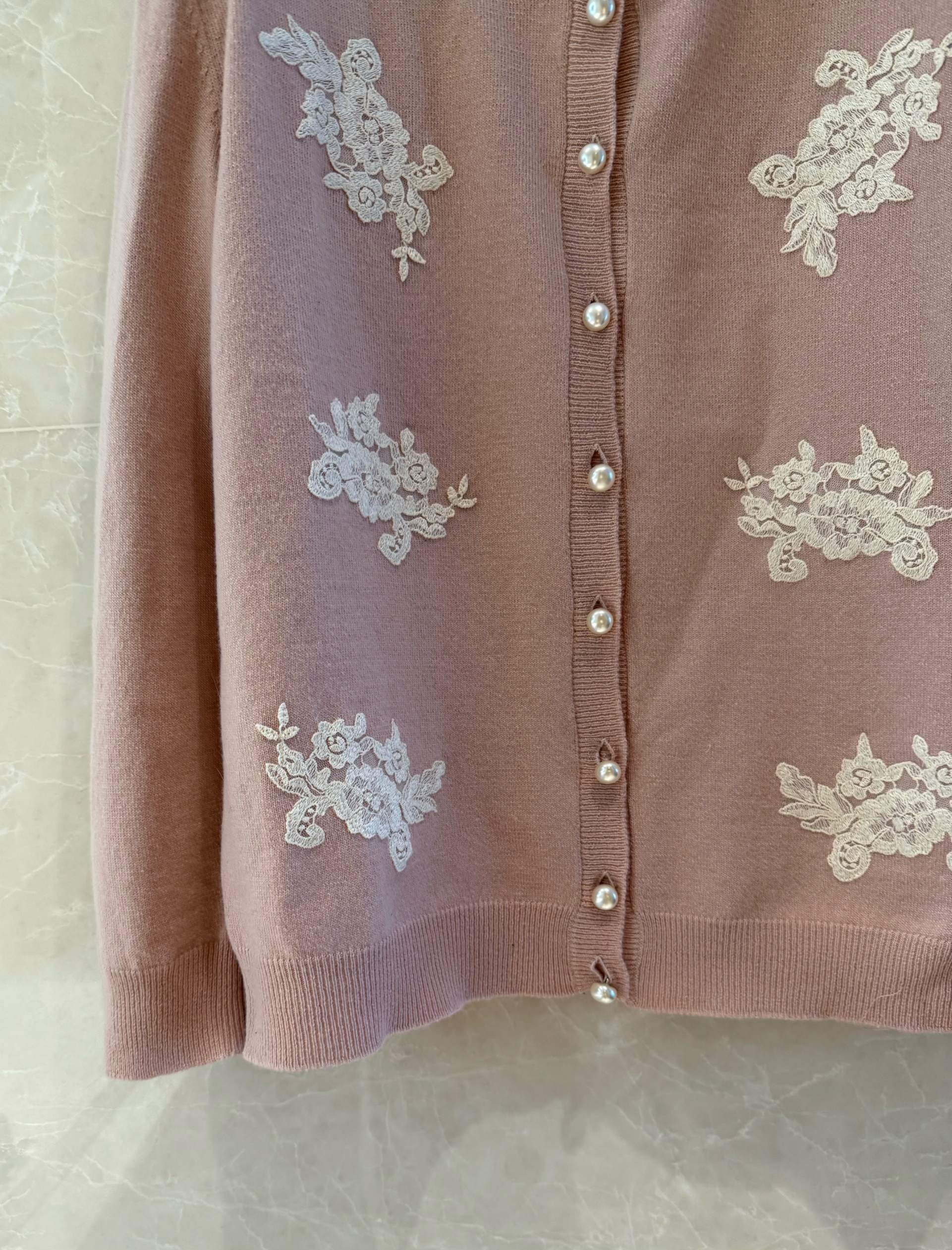 Elegant Embroidered Cardigan with Delicate Lace Design - Versatile & Chic 5 a1740557017683 1001