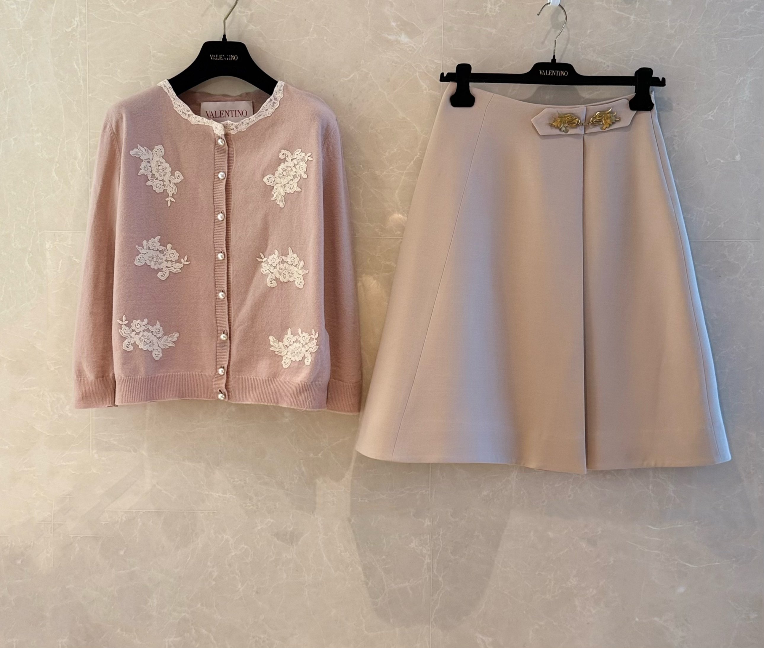 Elegant Embroidered Cardigan with Delicate Lace Design - Versatile & Chic 3 a1740557019564 0566