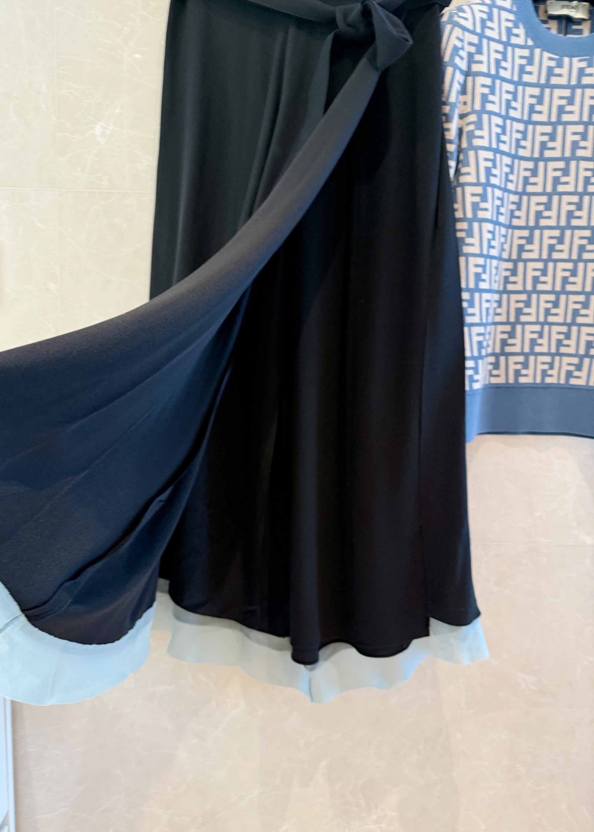Elegant Silk Midi Skirt with Color Block Detail | Spring/Summer Collection 4 a1743225457268 4767