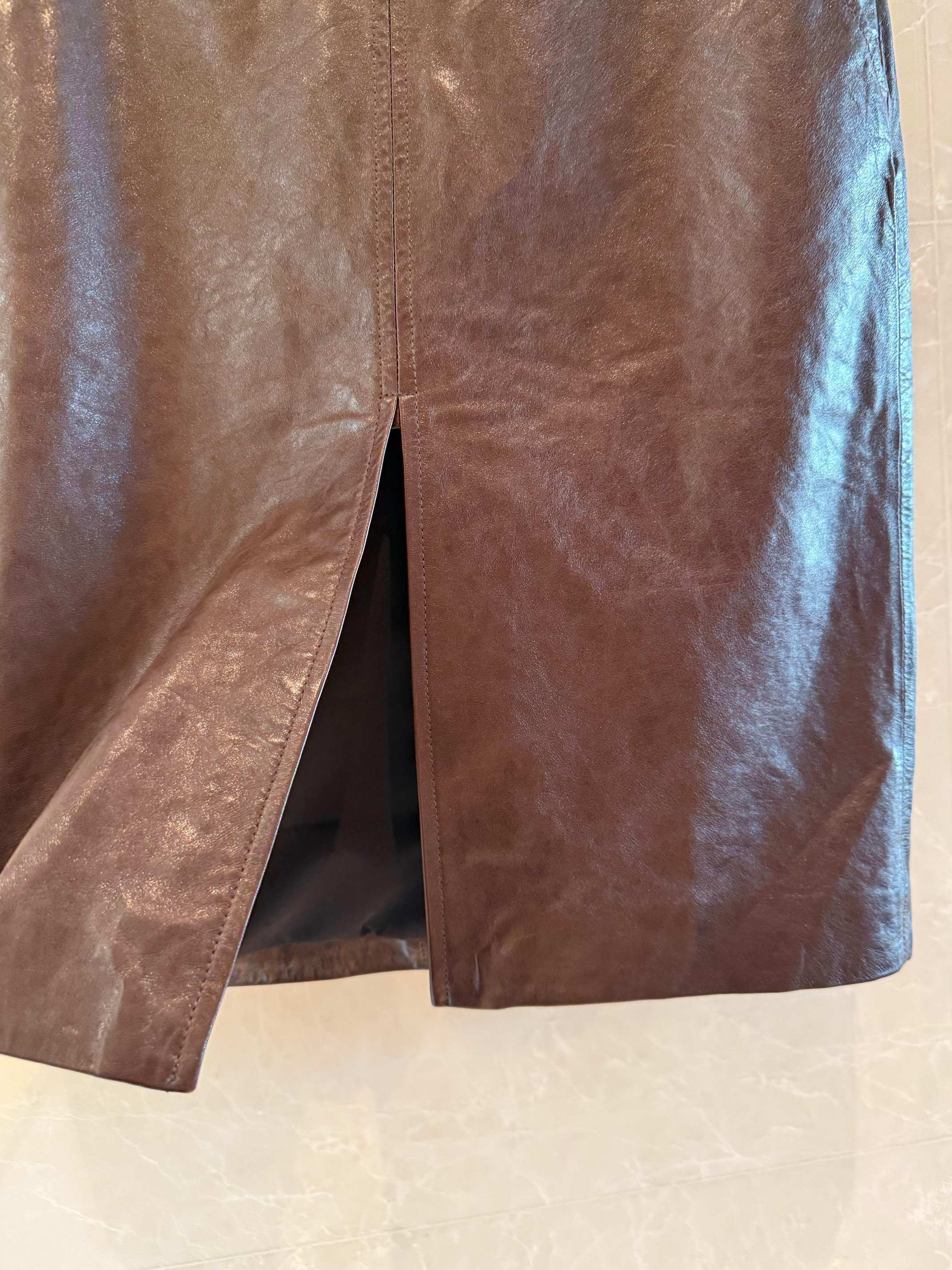 Elegant Lambskin Mini Skirt with Front Slit - Chic & Comfortable 4 a1758960335299 3602