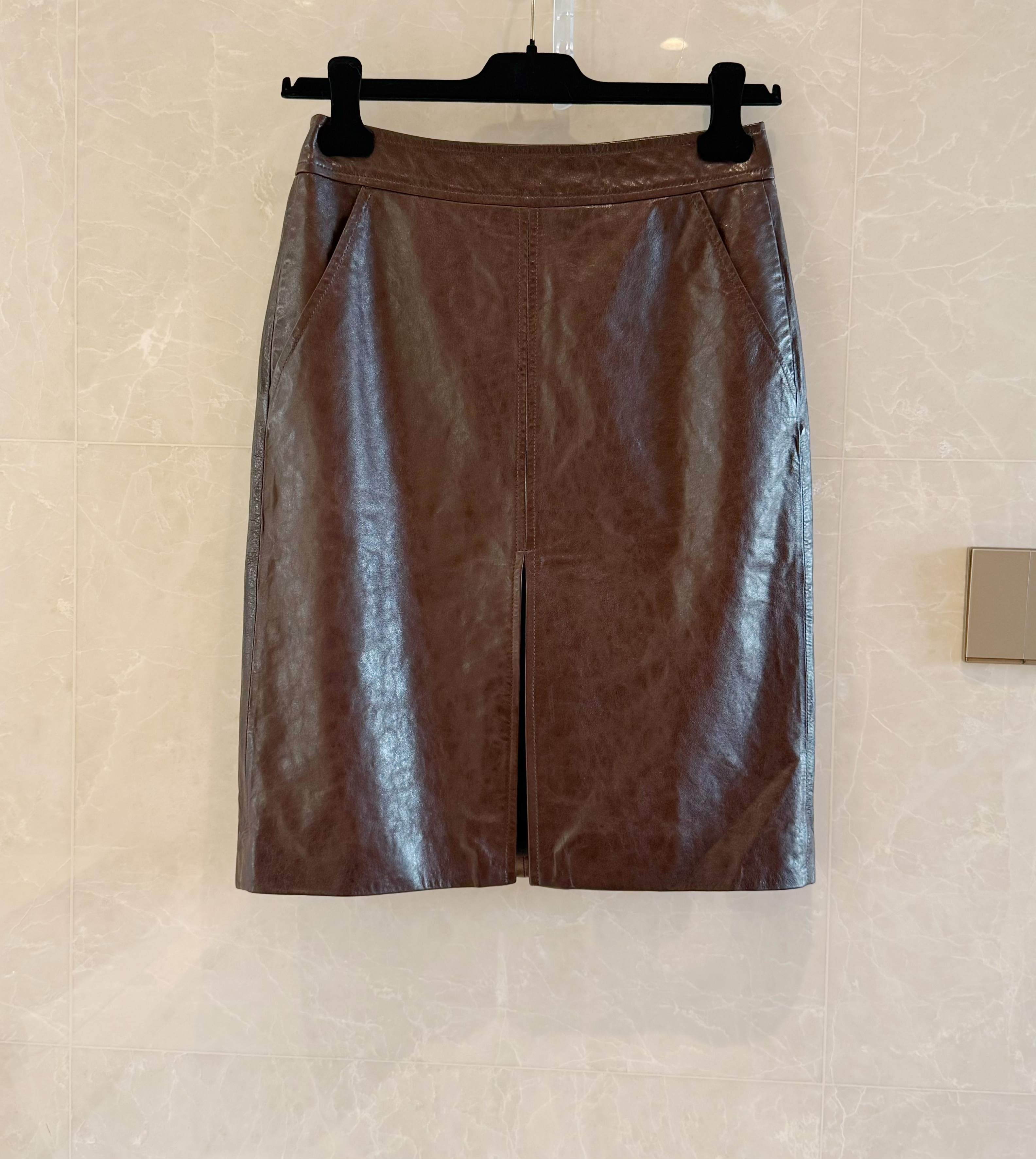 Elegant Lambskin Mini Skirt with Front Slit - Chic & Comfortable 3 a1758960335410 4680