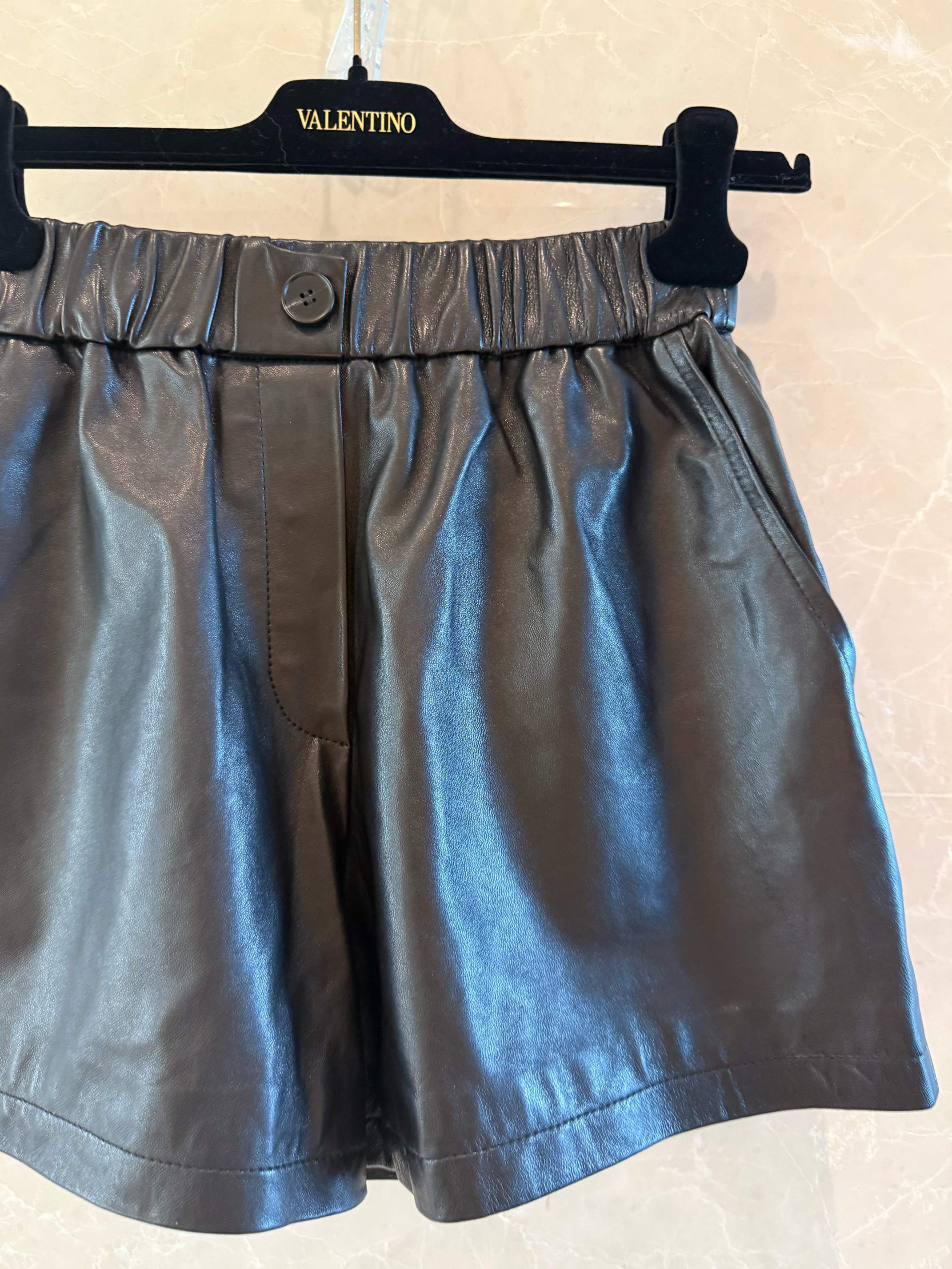 Lambskin Leather Shorts with Elastic Waistband - Chic & Comfortable 4 a1758960370374 6612