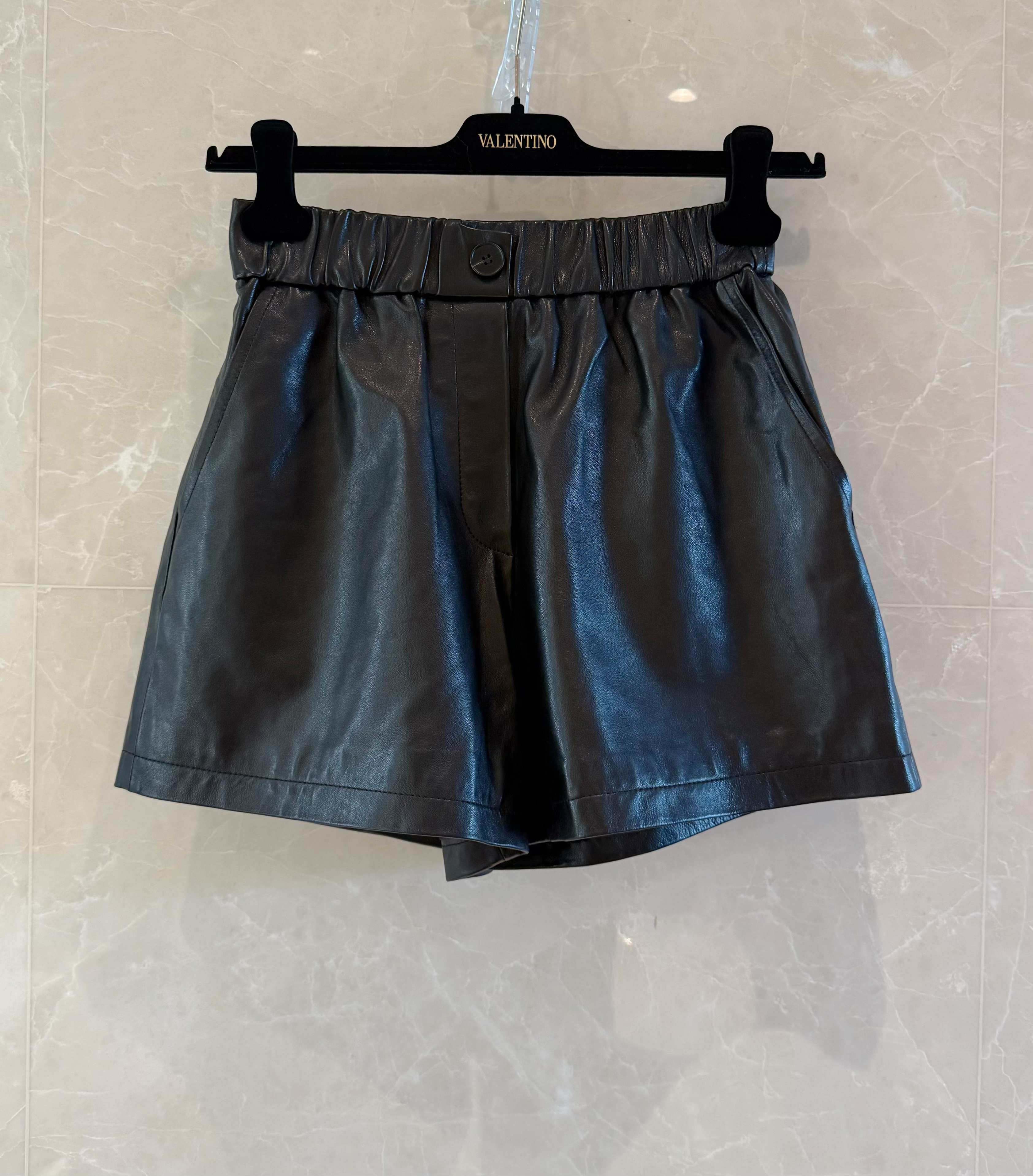 Lambskin Leather Shorts with Elastic Waistband - Chic & Comfortable 3 a1758960371059 2817