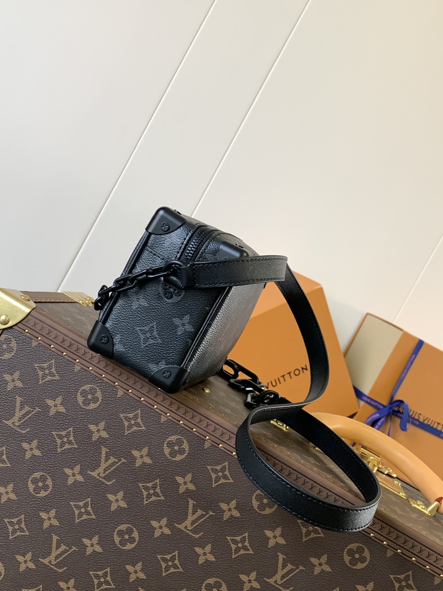 顶级原单 变码芯片 M44735 黑花 顶级原单Virgil Abloh 为 2019 春夏秀场呈现