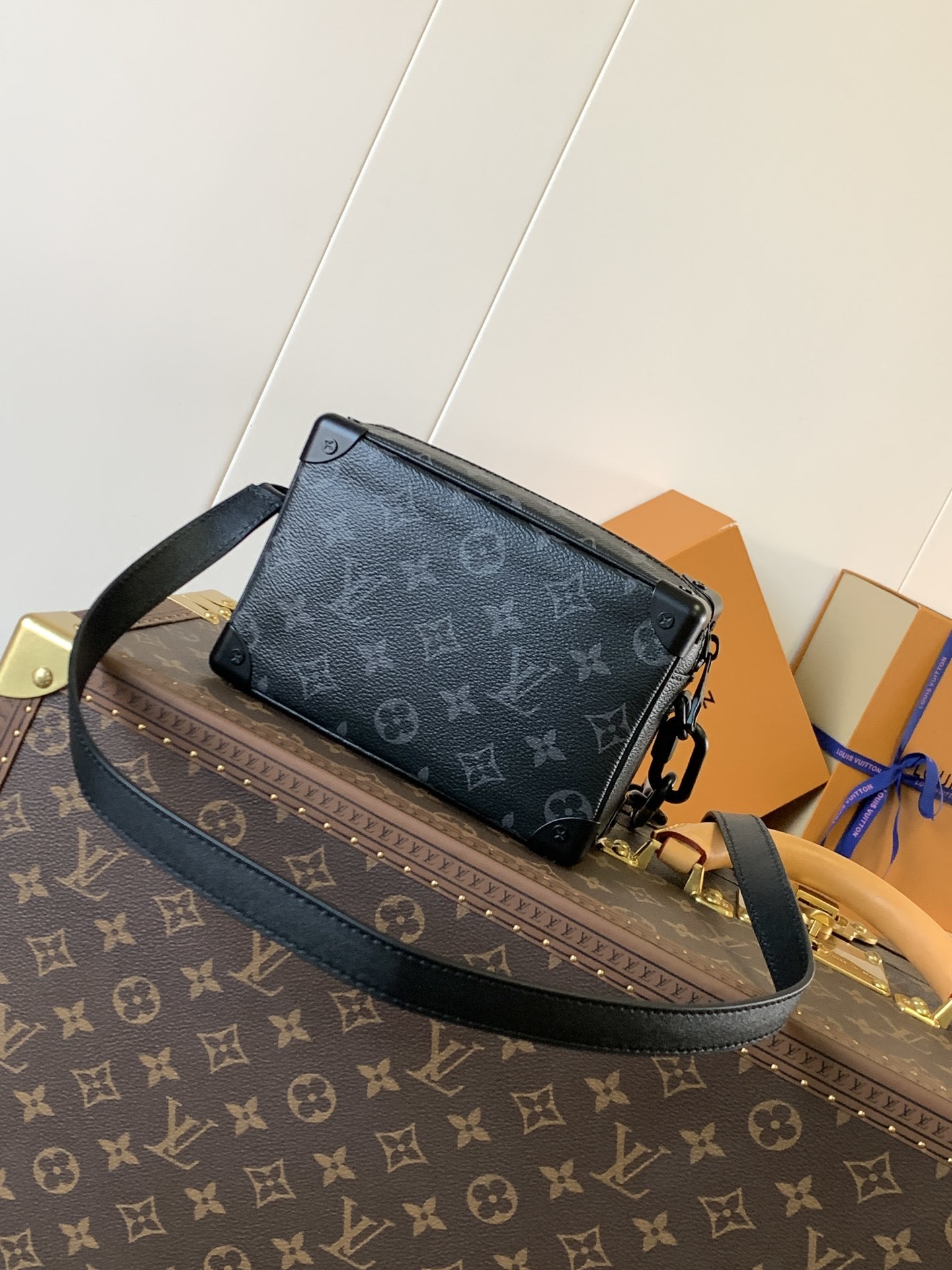 顶级原单 变码芯片 M44735 黑花 顶级原单Virgil Abloh 为 2019 春夏秀场呈现