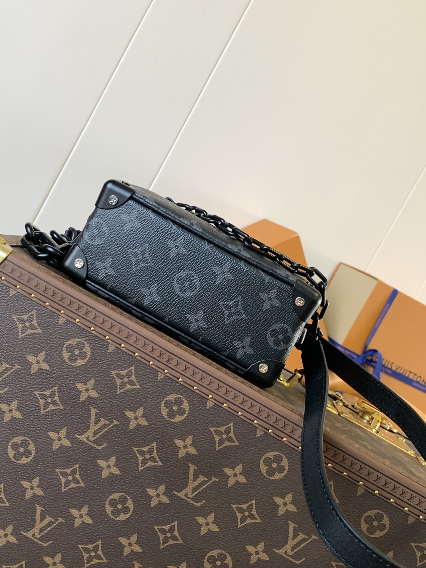顶级原单 变码芯片 M44735 黑花 顶级原单Virgil Abloh 为 2019 春夏秀场呈现