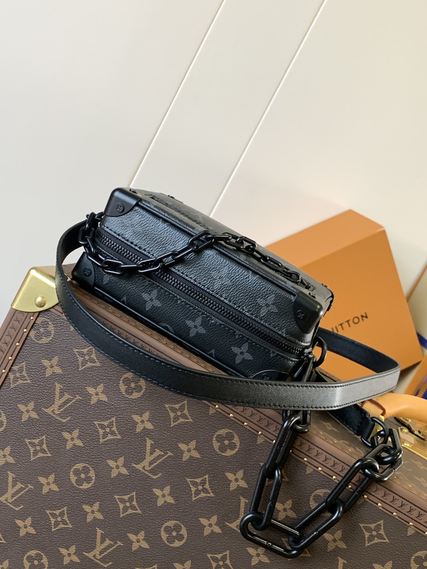 顶级原单 变码芯片 M44735 黑花 顶级原单Virgil Abloh 为 2019 春夏秀场呈现