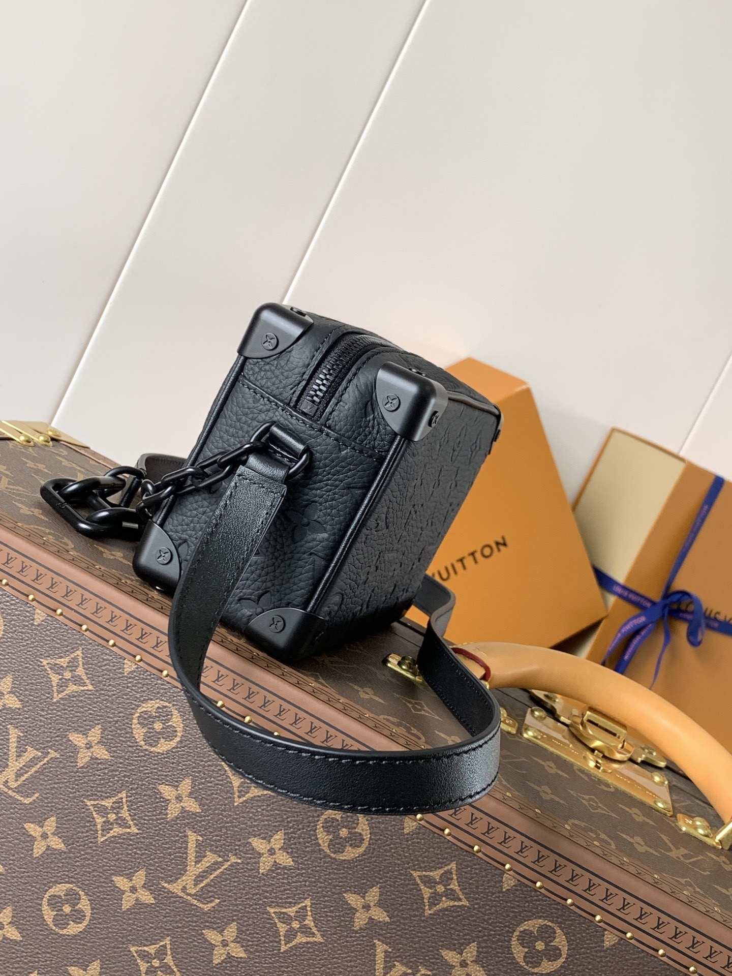 顶级原单 变码芯片 头层皮 M55702 顶级原单 Soft Trunk 迷你手袋取材压印 Monog