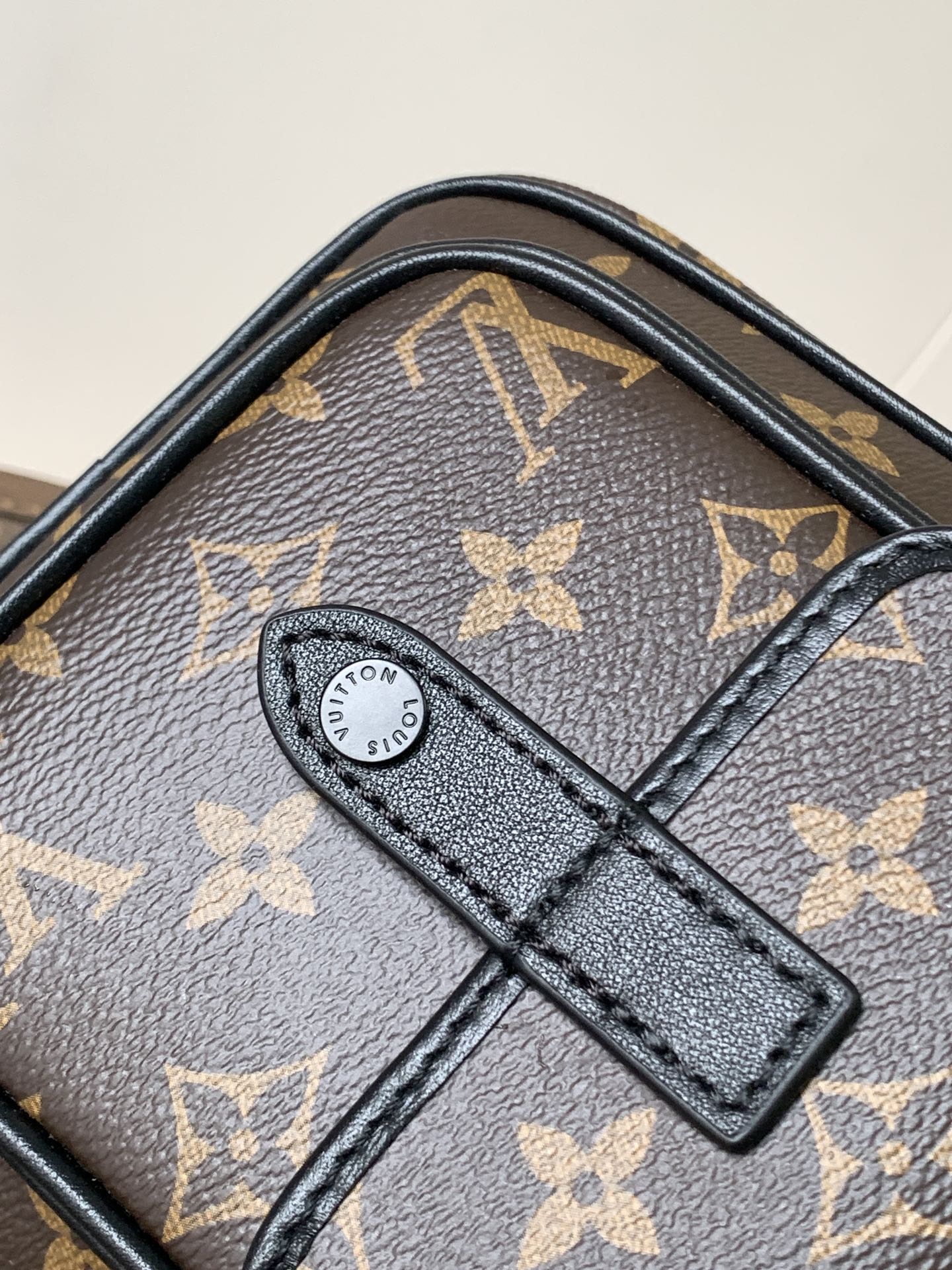 Louis Vuitton 变码芯片 独家 M69404 Christopher