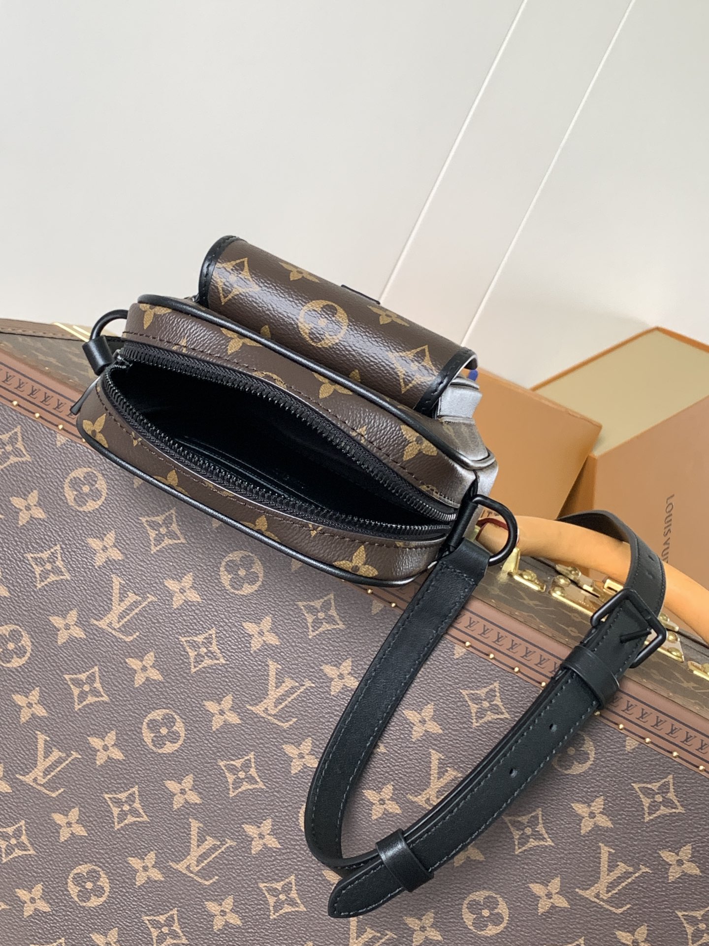 Louis Vuitton 变码芯片 独家 M69404 Christopher