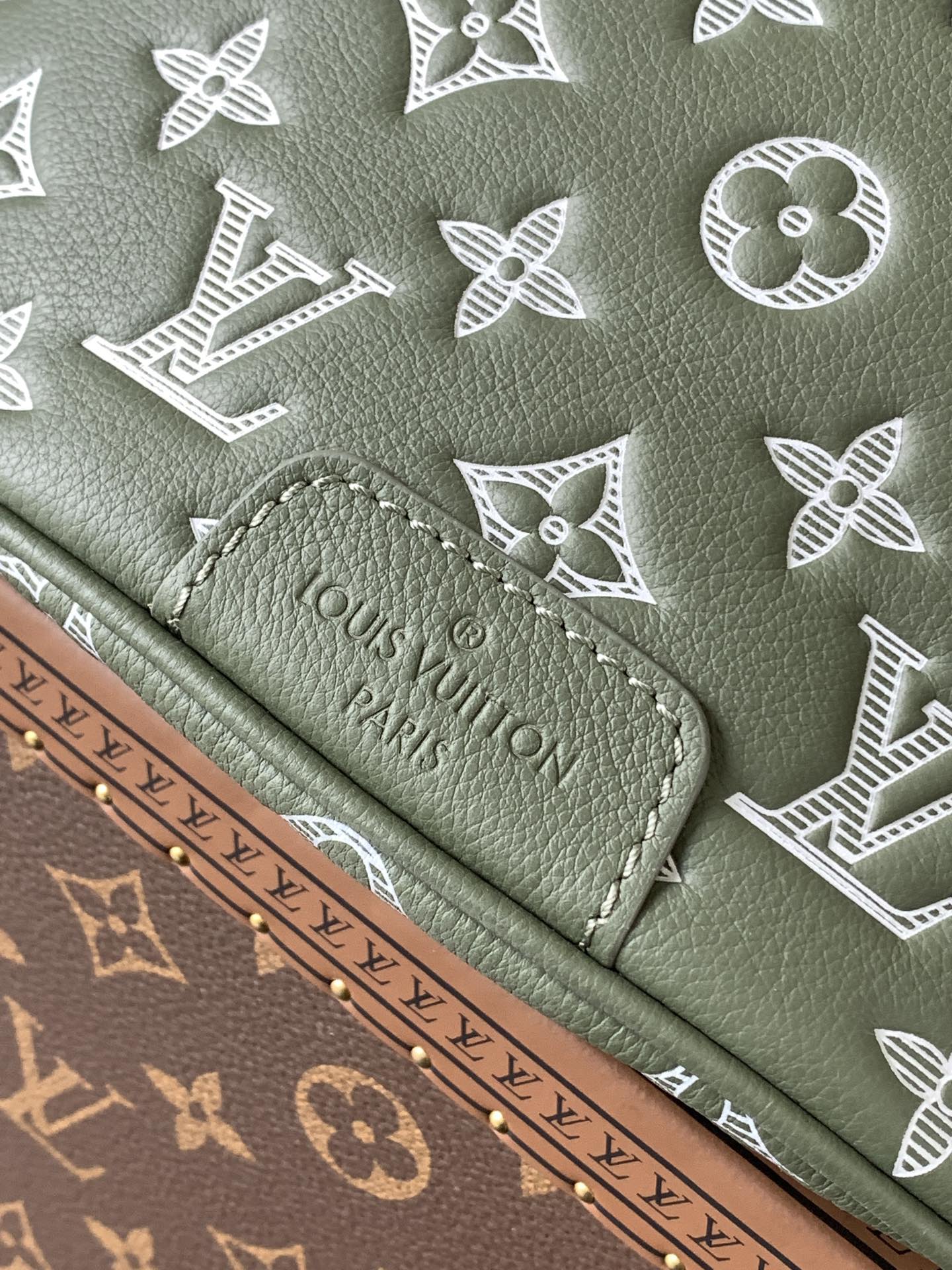 Louis Vuitton Discovery Bumbag Monogram Shadow Leather Waist Belt Bag 5 i1742282617 9457 4