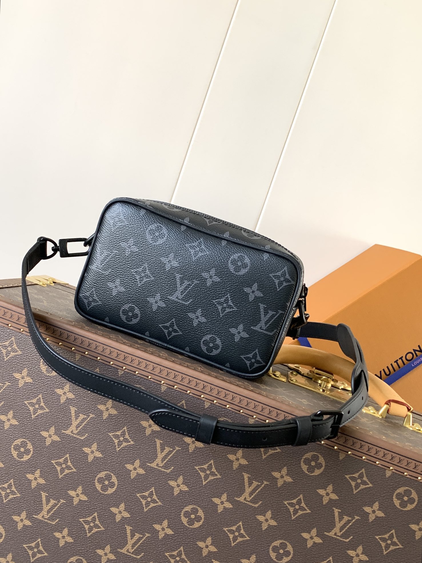 Louis Vuitton M14253黑花 M14058老花