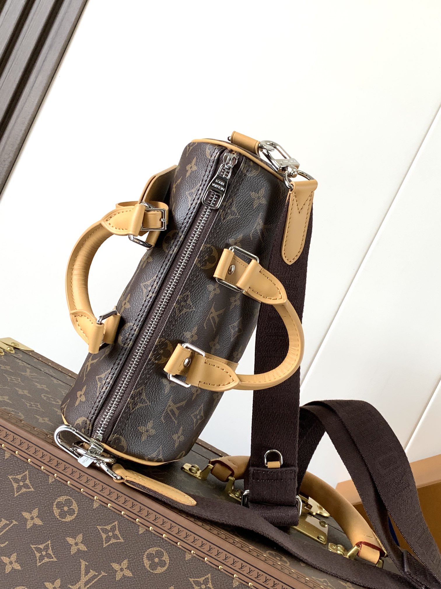 Louis Vuitton M12609 M12733老花黄色 动态变码163c 本款 Keepall Bandoulière 25 手袋浓缩 Keepall 旅行袋设计