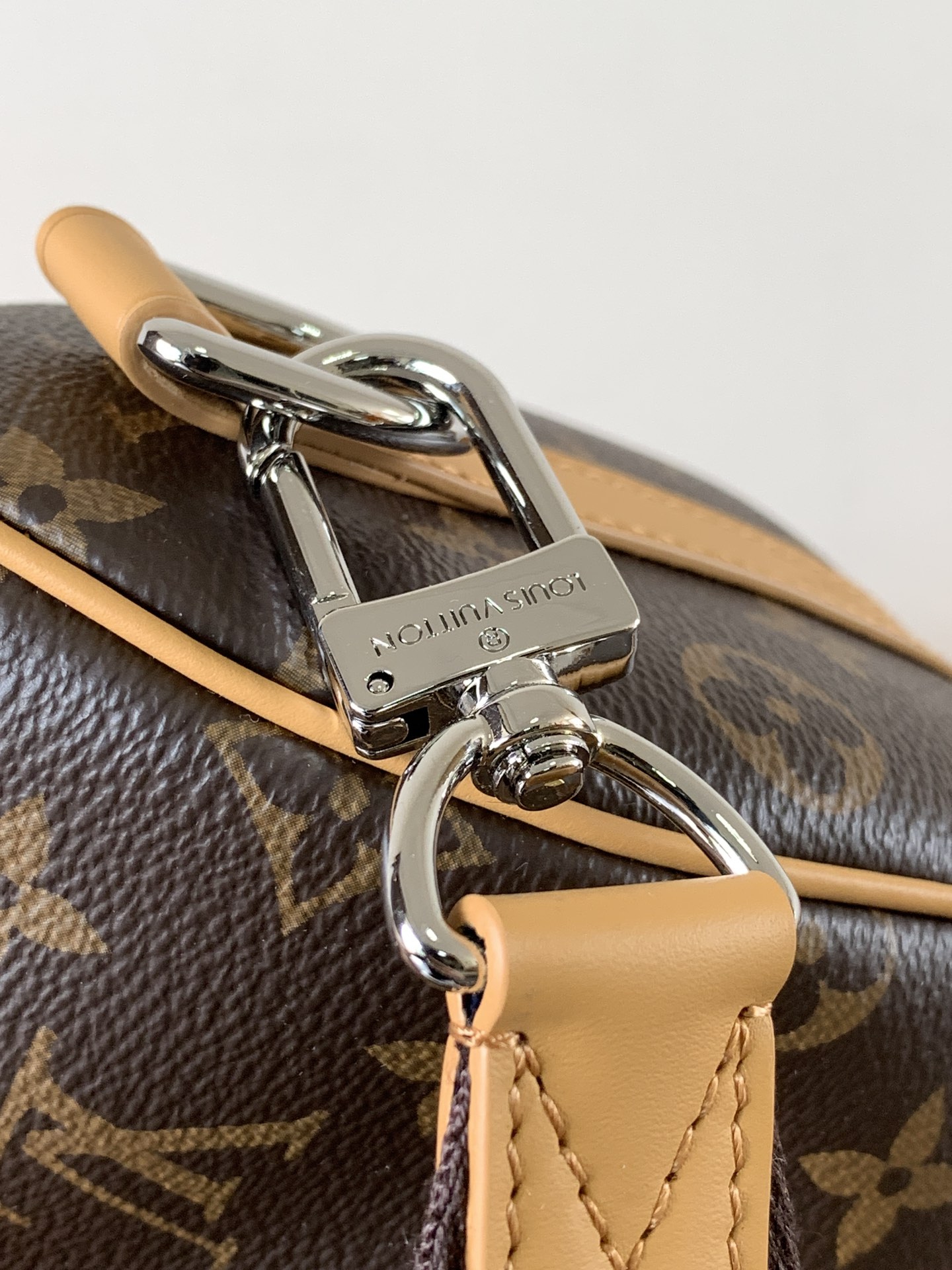 Louis Vuitton M12609 M12733老花黄色 动态变码163c 本款 Keepall Bandoulière 25 手袋浓缩 Keepall 旅行袋设计