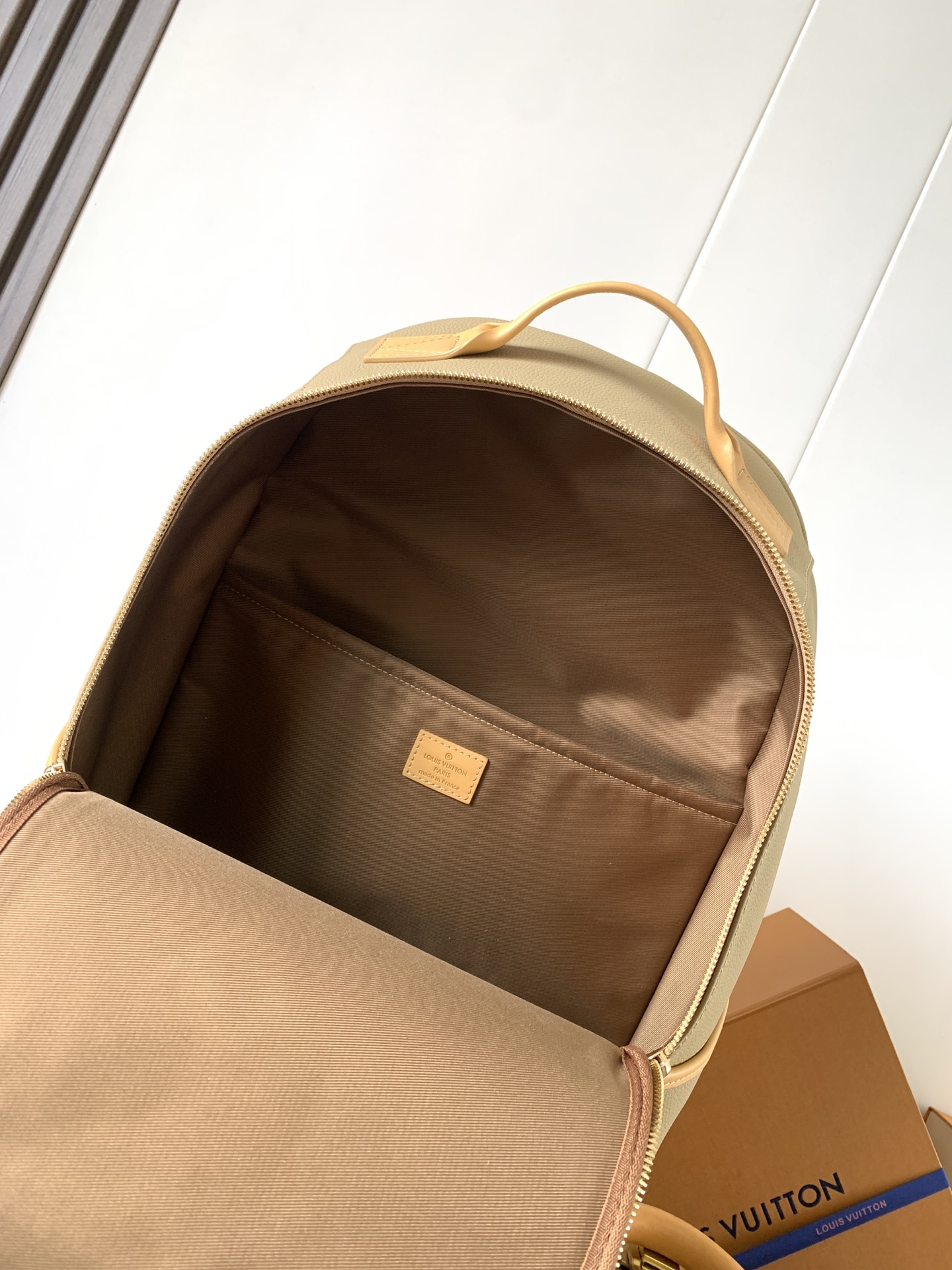 Louis Vuitton M12624 老花/棕色（拼色） 变码芯片163c Outdoor 双肩包
