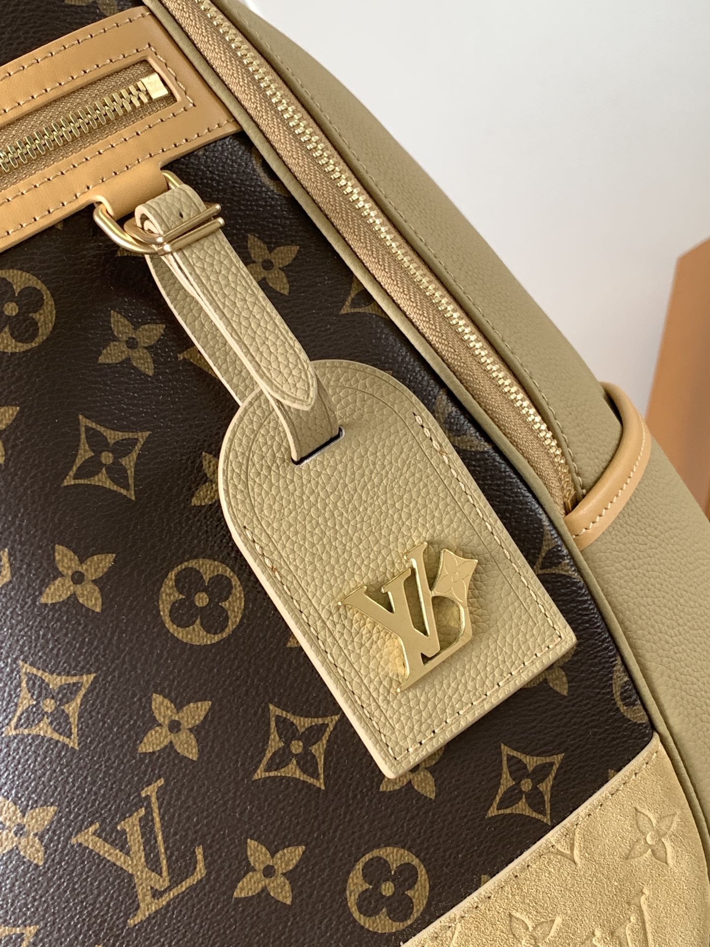 Louis Vuitton M12624 老花/棕色（拼色） 变码芯片163c Outdoor 双肩包