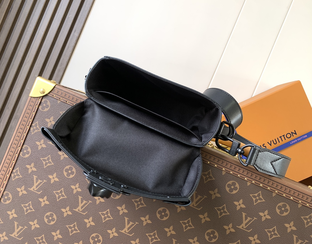 Louis Vuitton M11743黑花 变码芯片163c