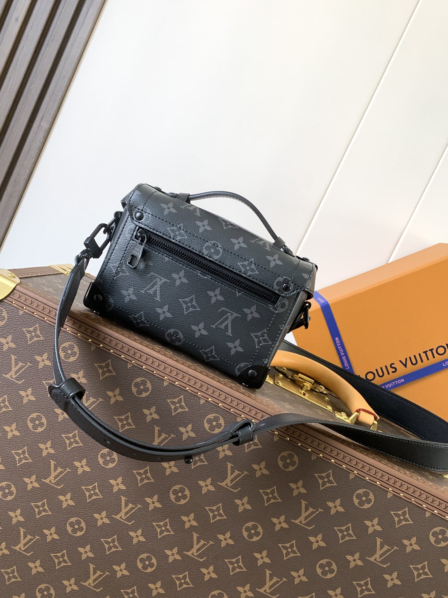 Louis Vuitton M11743黑花 变码芯片163c