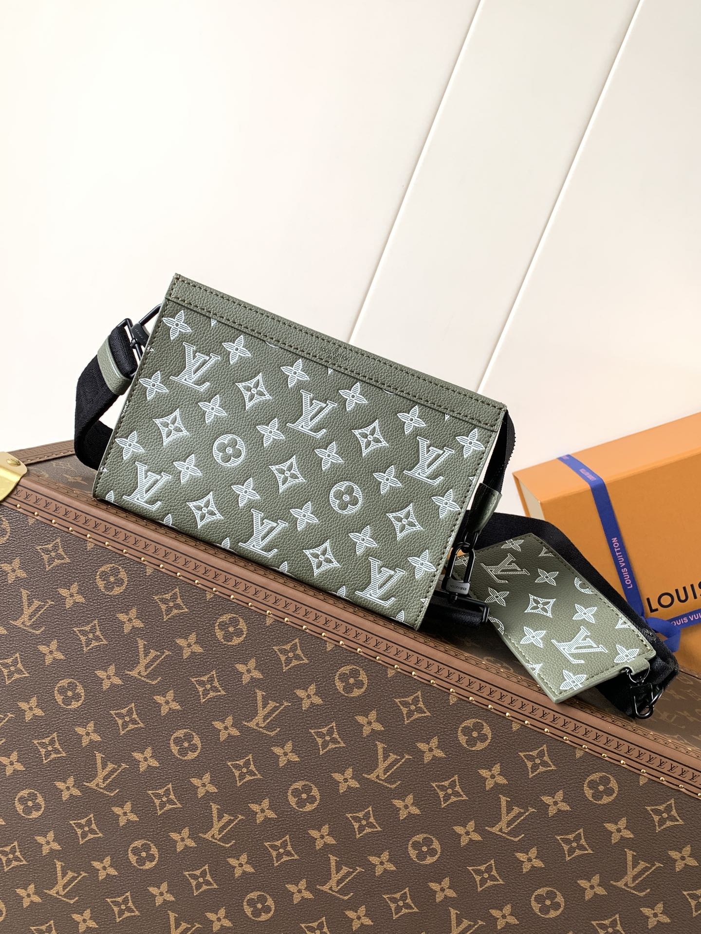Louis Vuitton M13197墨绿色 变码芯片163C