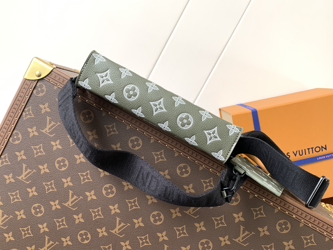 Louis Vuitton M13197墨绿色 变码芯片163C