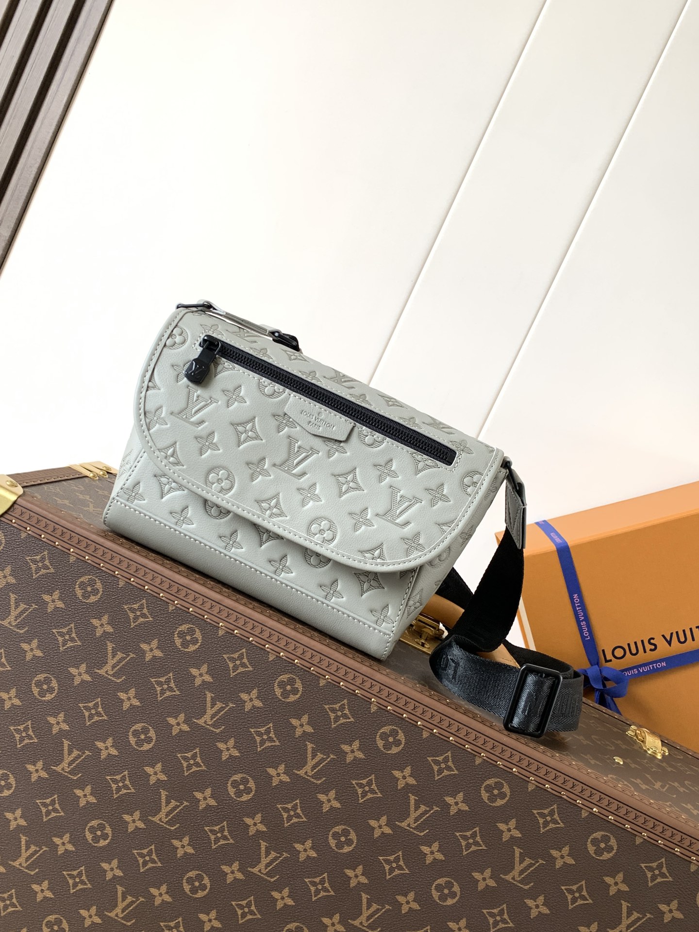 Louis Vuitton M14912灰丝印 变码芯片163C