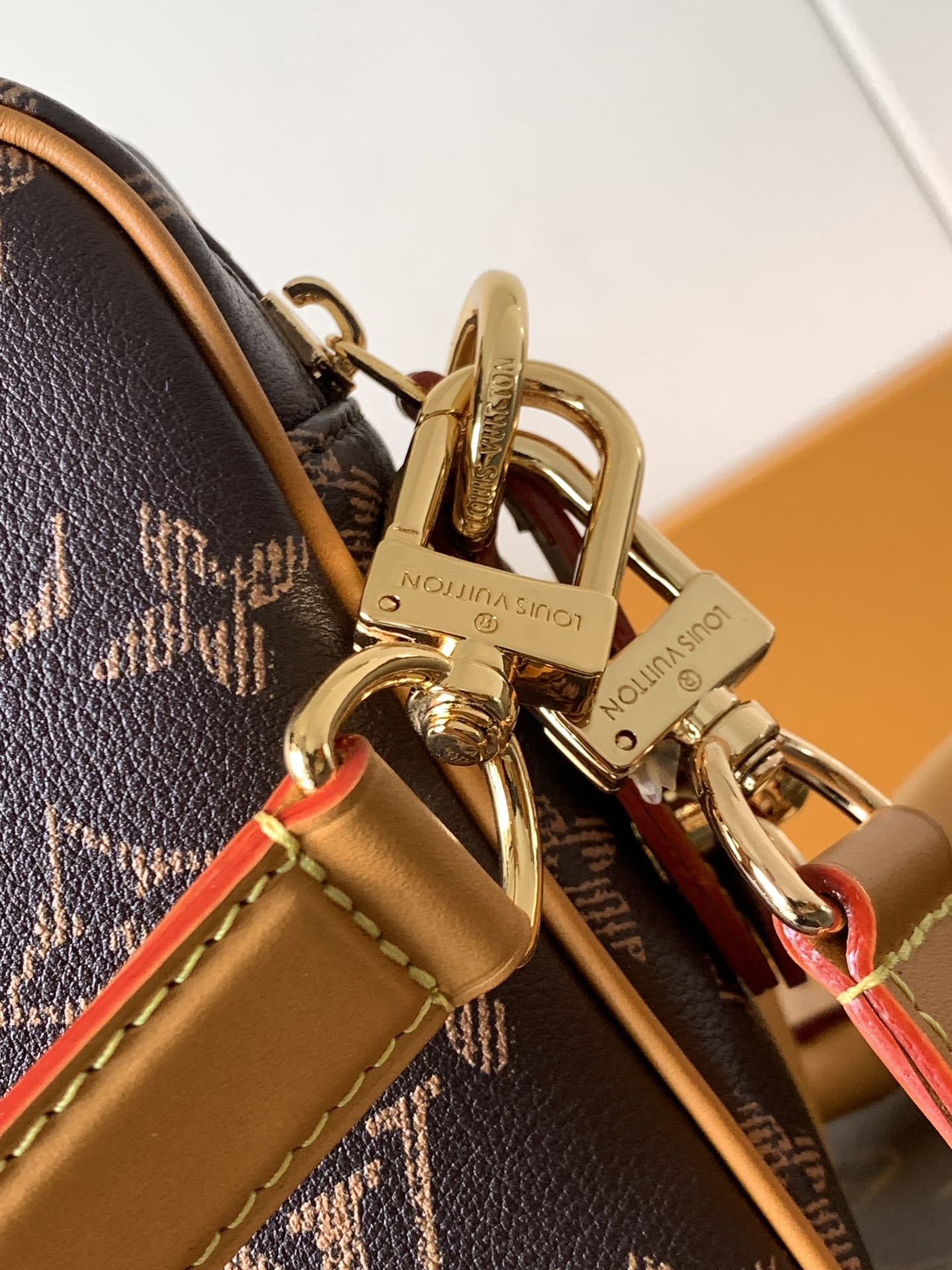 Louis Vuitton M14025全皮 变码芯片163C Nil 手袋 小巧 属于 Monogram Archive 系列