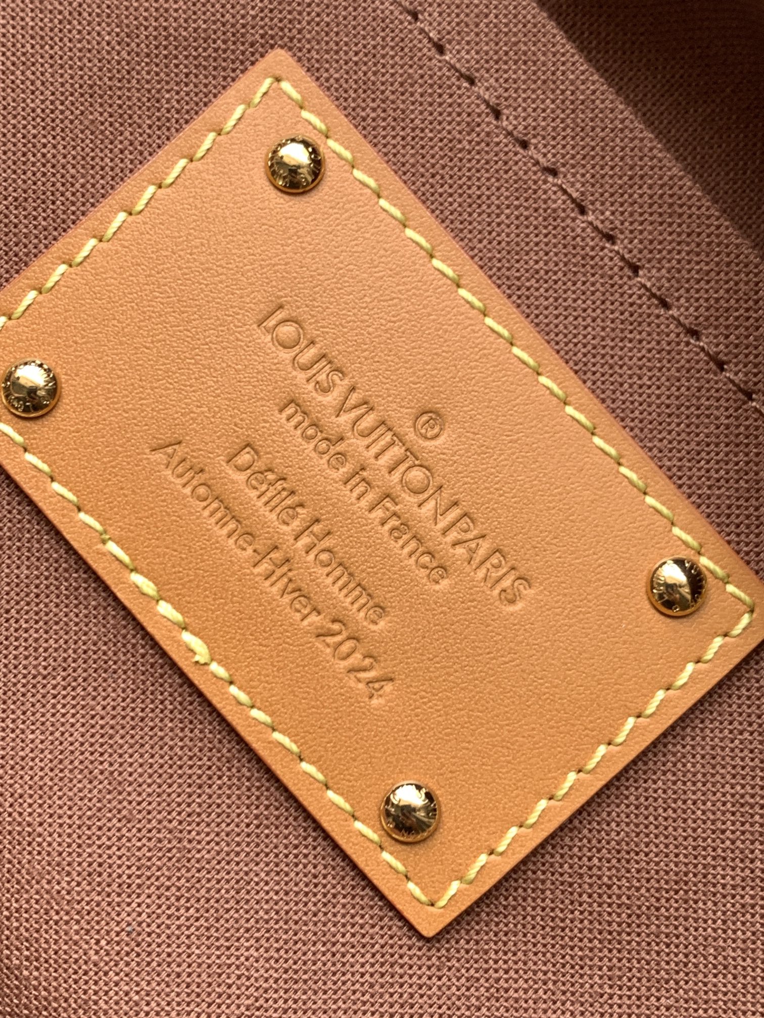 Louis Vuitton M14025全皮 变码芯片163C Nil 手袋 小巧 属于 Monogram Archive 系列