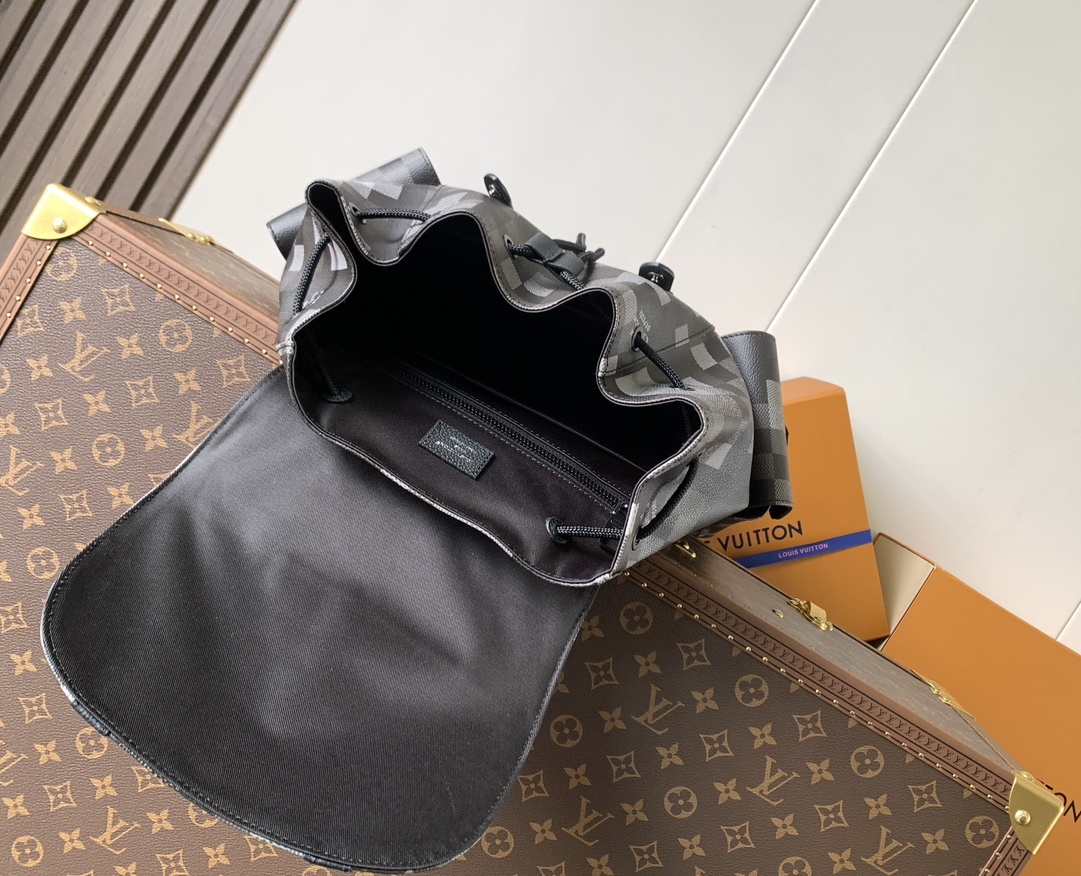 M14952 顶级原单 变码芯片163C 本款 Christopher 中号双肩包选用 Damoflag