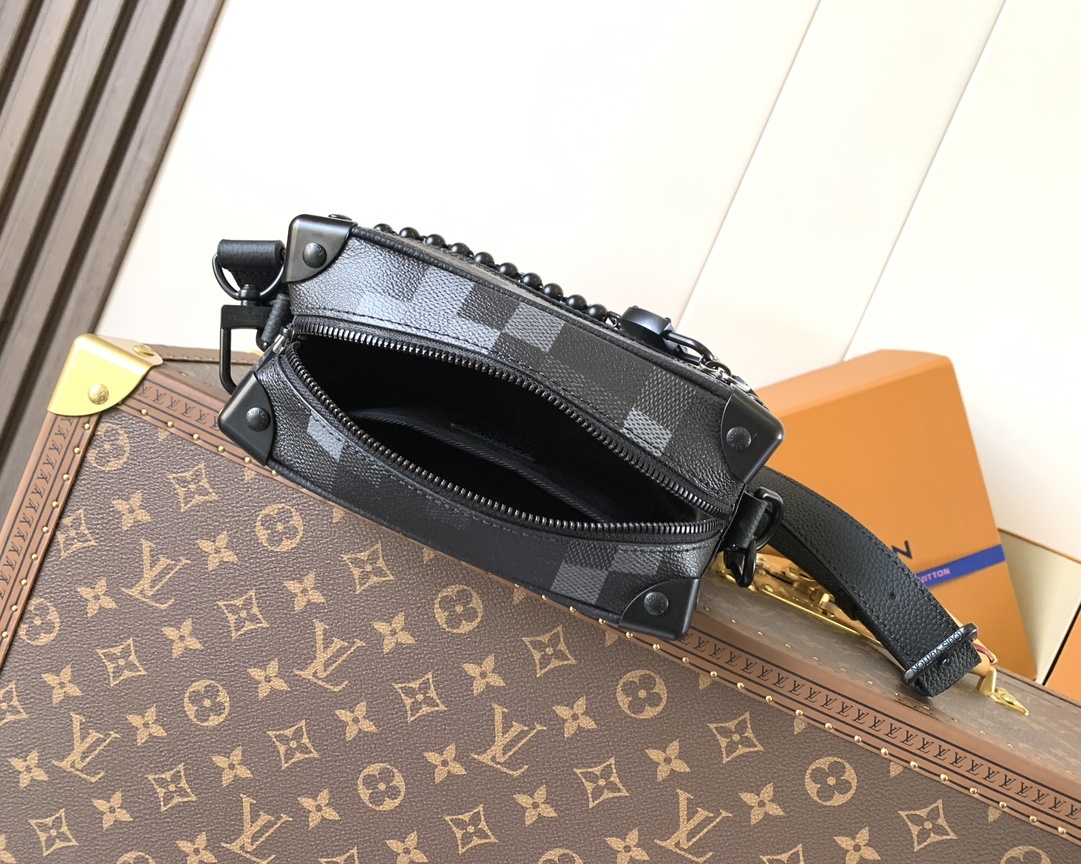 M14922 顶级原单 变码芯片163C 本款Mini Soft Trunk手袋为Damoflage B