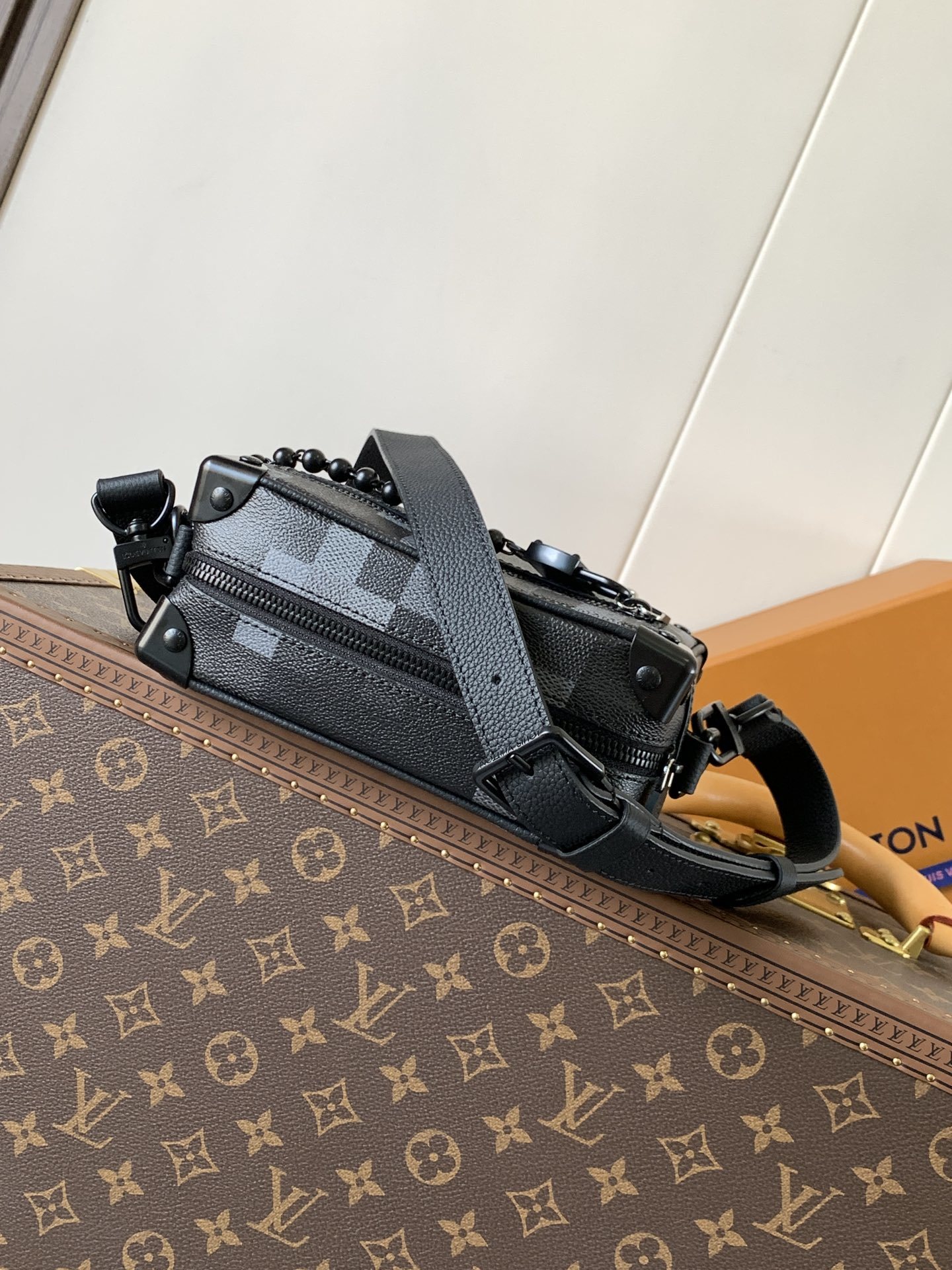 M14922 顶级原单 变码芯片163C 本款Mini Soft Trunk手袋为Damoflage B