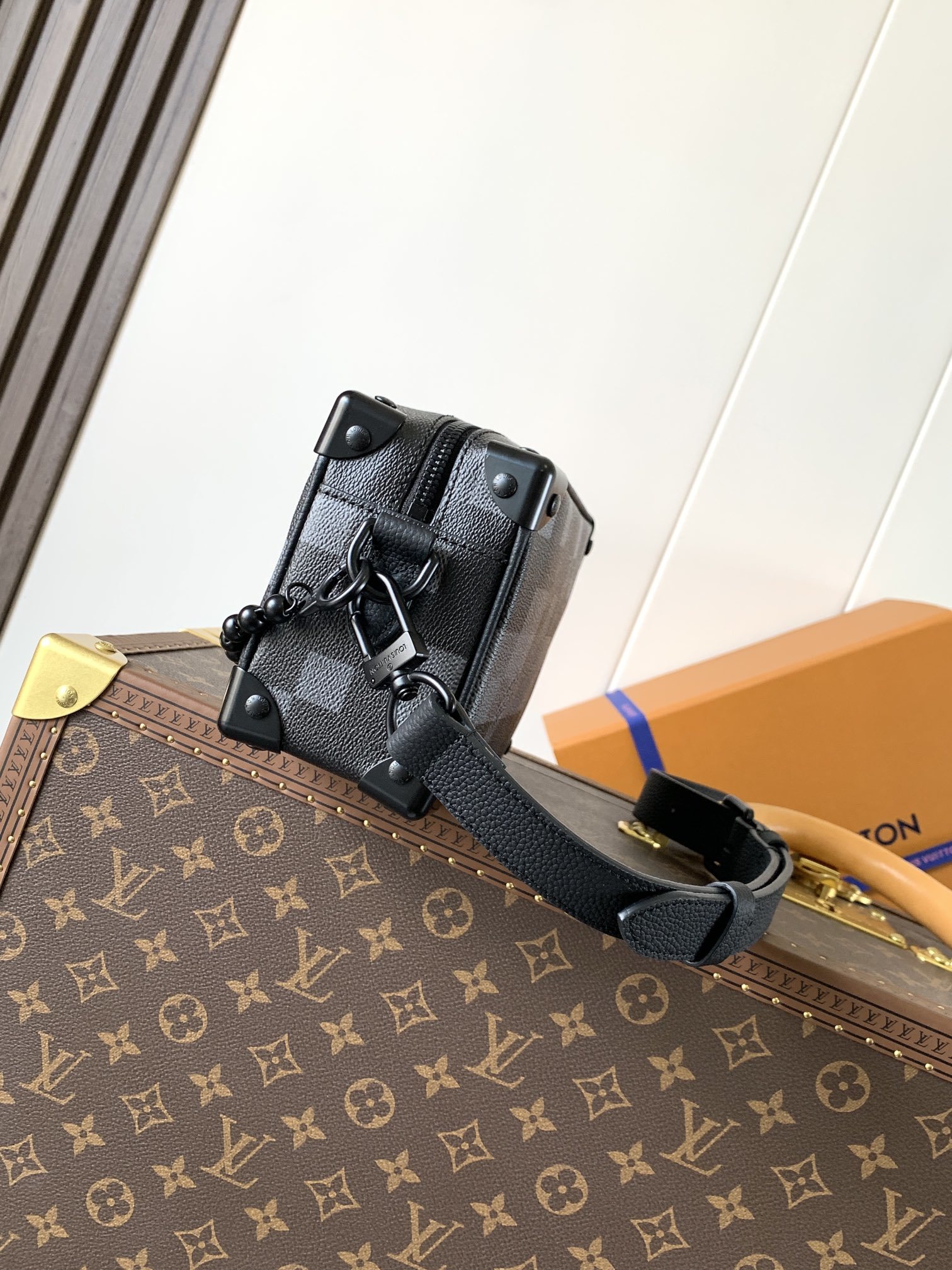 M14922 顶级原单 变码芯片163C 本款Mini Soft Trunk手袋为Damoflage B