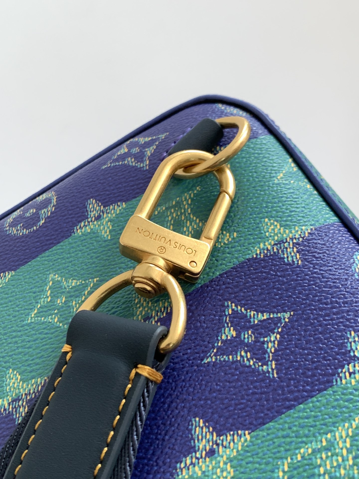 M26419 顶级原单 变码芯片163C 本款 Avenue 小号单肩包选用 Monogram Ecli