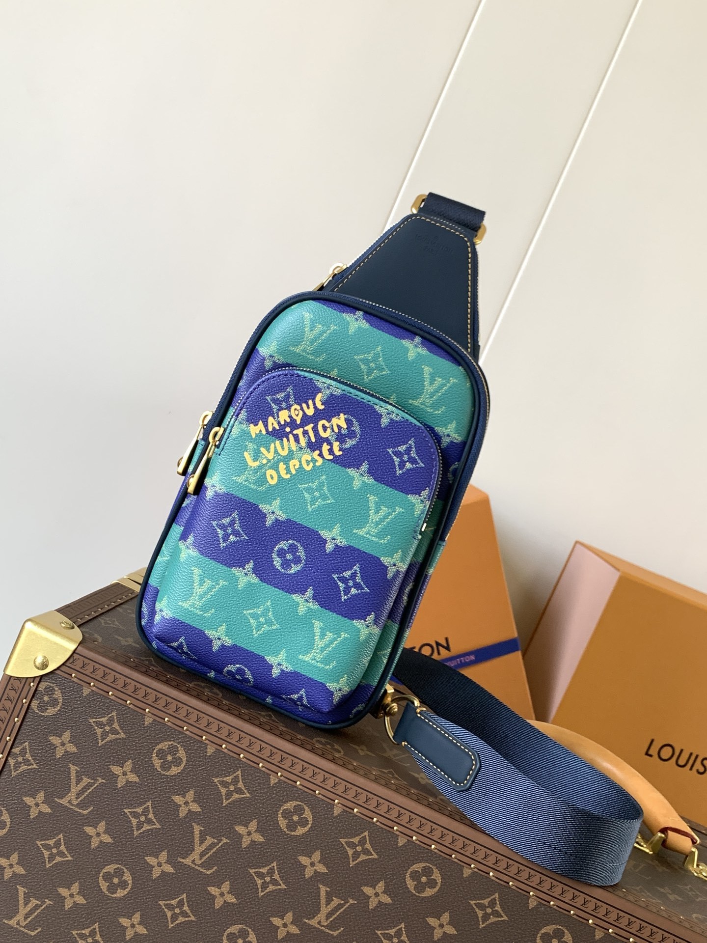 M26419 顶级原单 变码芯片163C 本款 Avenue 小号单肩包选用 Monogram Ecli