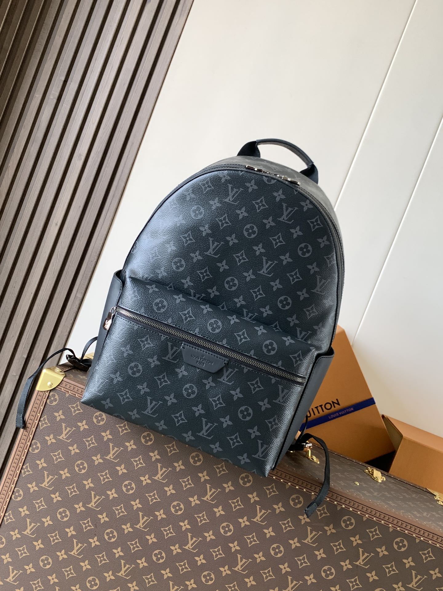 M22545中号 顶级原单 变码芯片163C 本款 Discovery 中号双肩包以 Monogram 