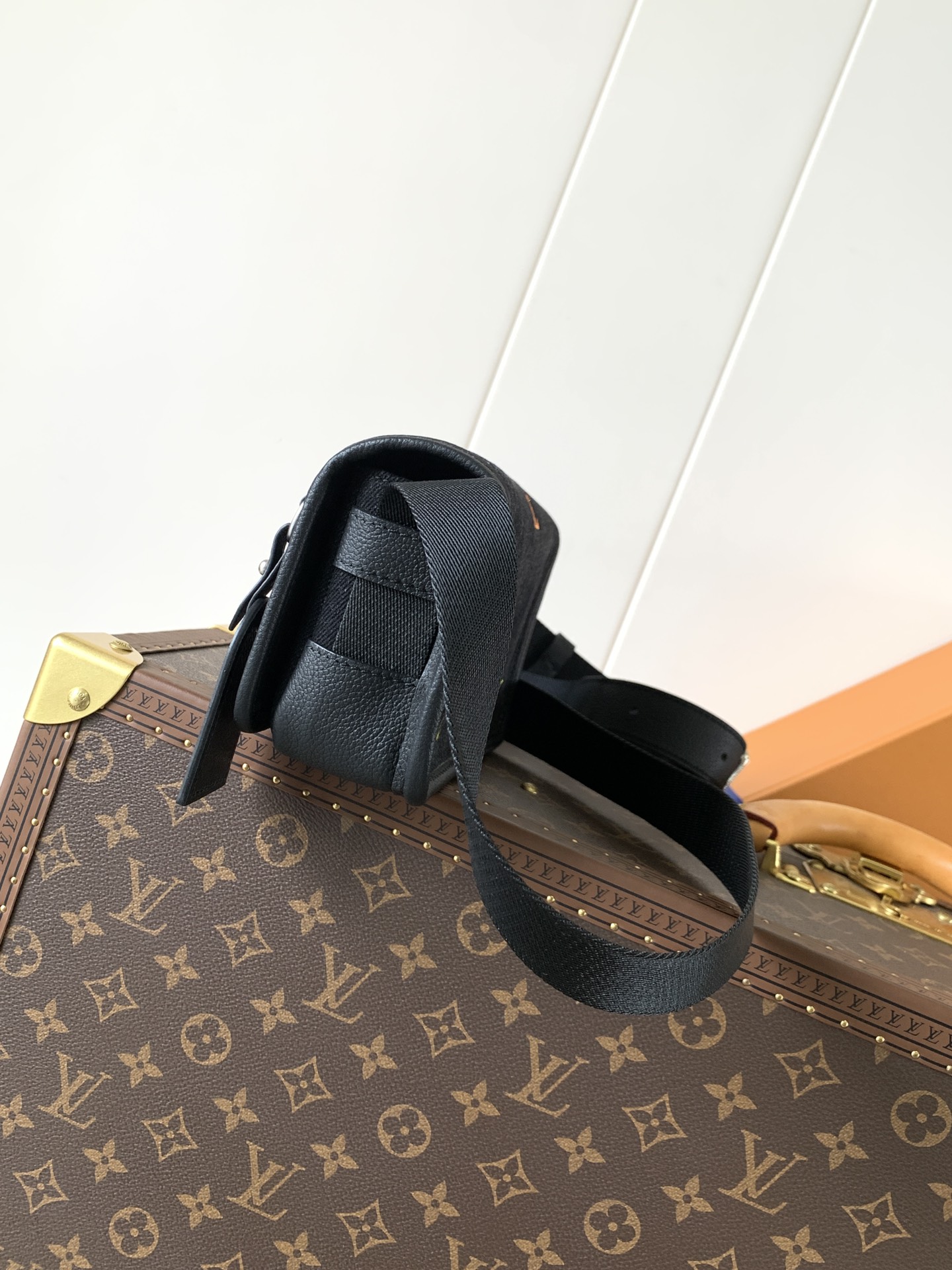 M13963黑色 顶级原单 变码芯片163C 最新款 Bosphore 迷你手袋得名于品牌 2000 年