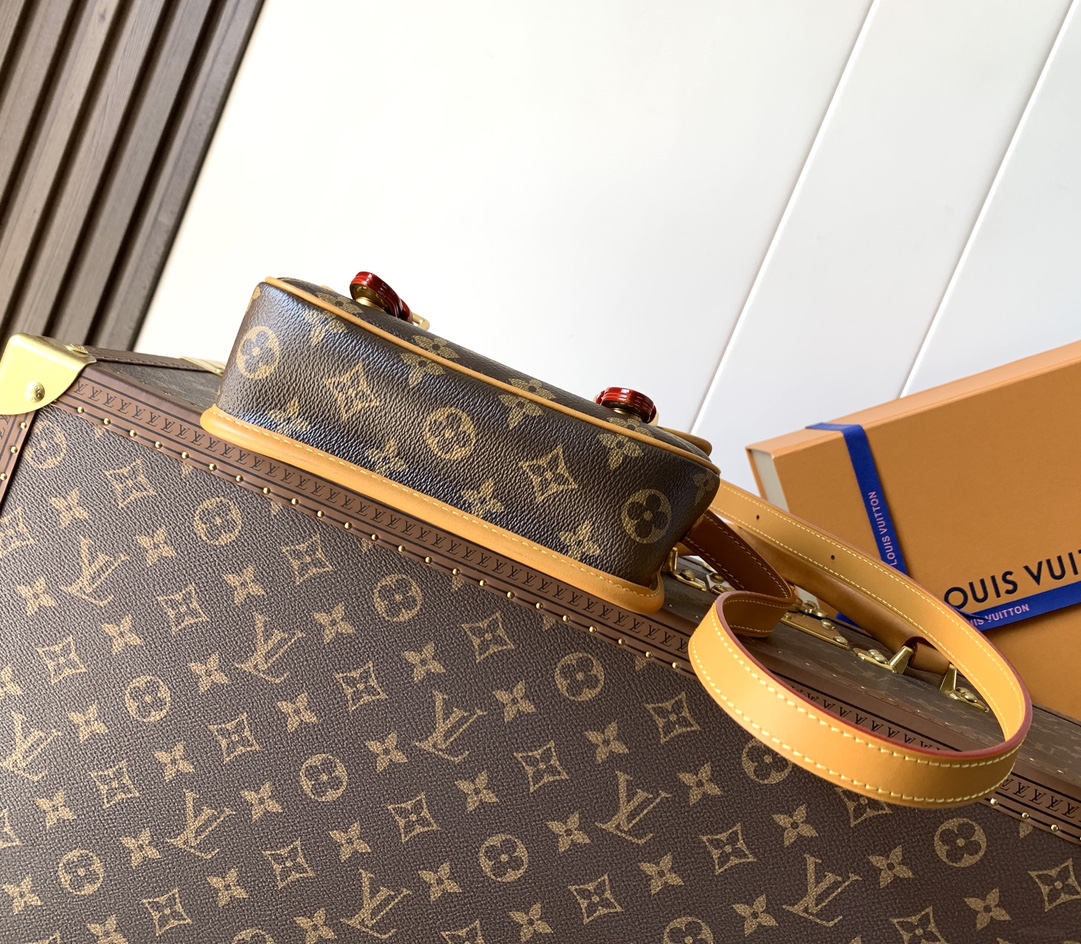 M26805 顶级原单 变码芯片163C 本款 Satchel 迷你手袋出自Monogram Archi