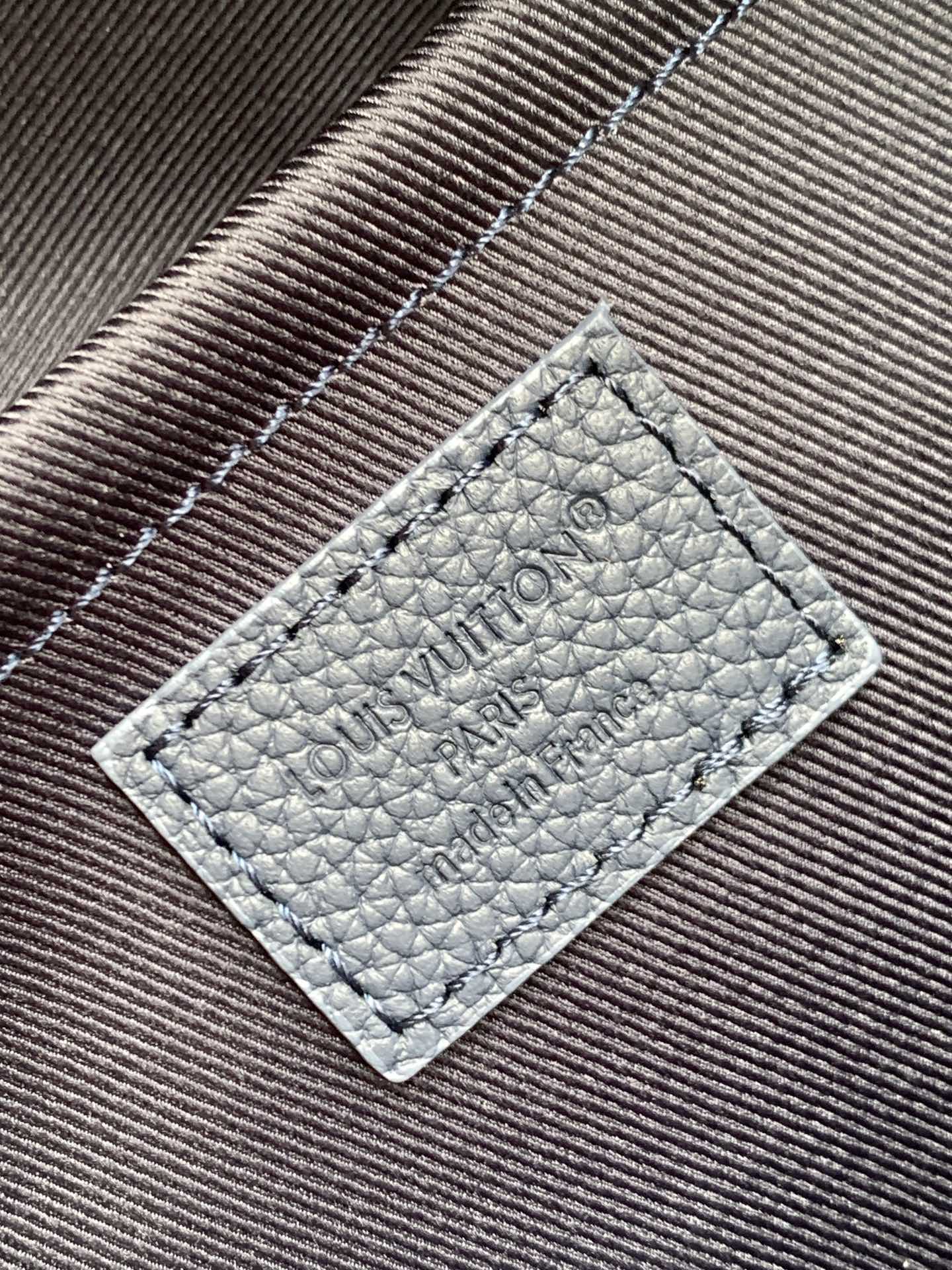 Louis Vuitton M15260蓝色 变码芯片163C