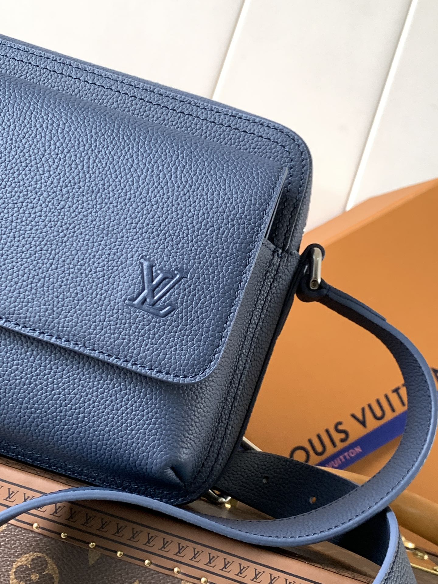 Louis Vuitton M15260蓝色 变码芯片163C