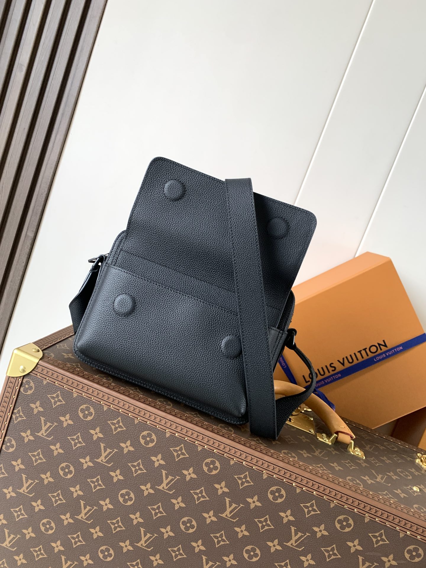 Louis Vuitton M15265黑色 变码芯片163C