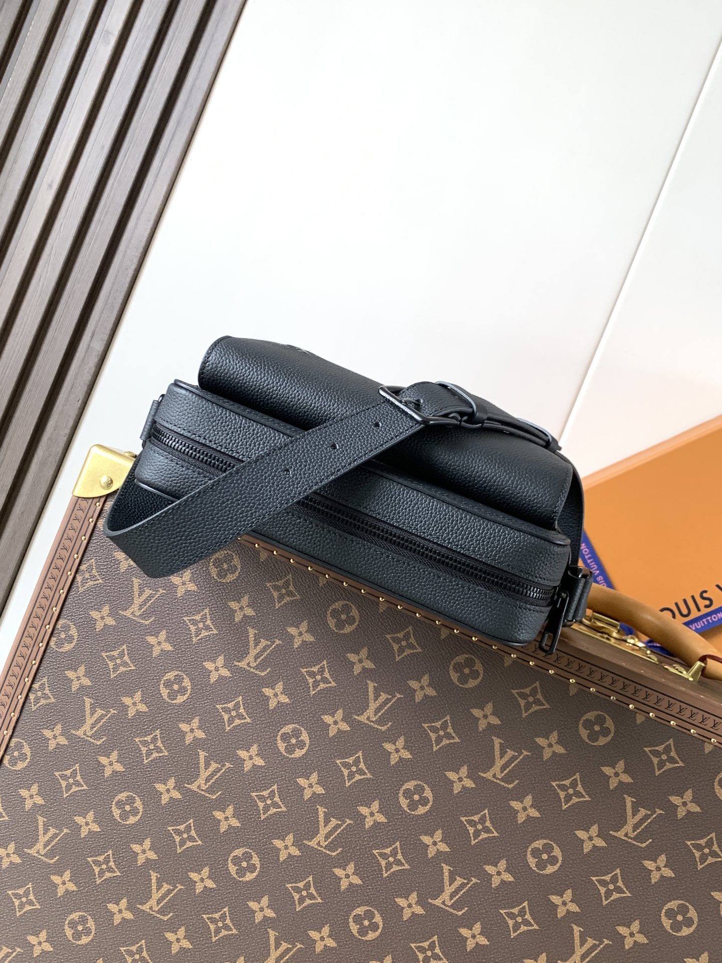 Louis Vuitton M15265黑色 变码芯片163C