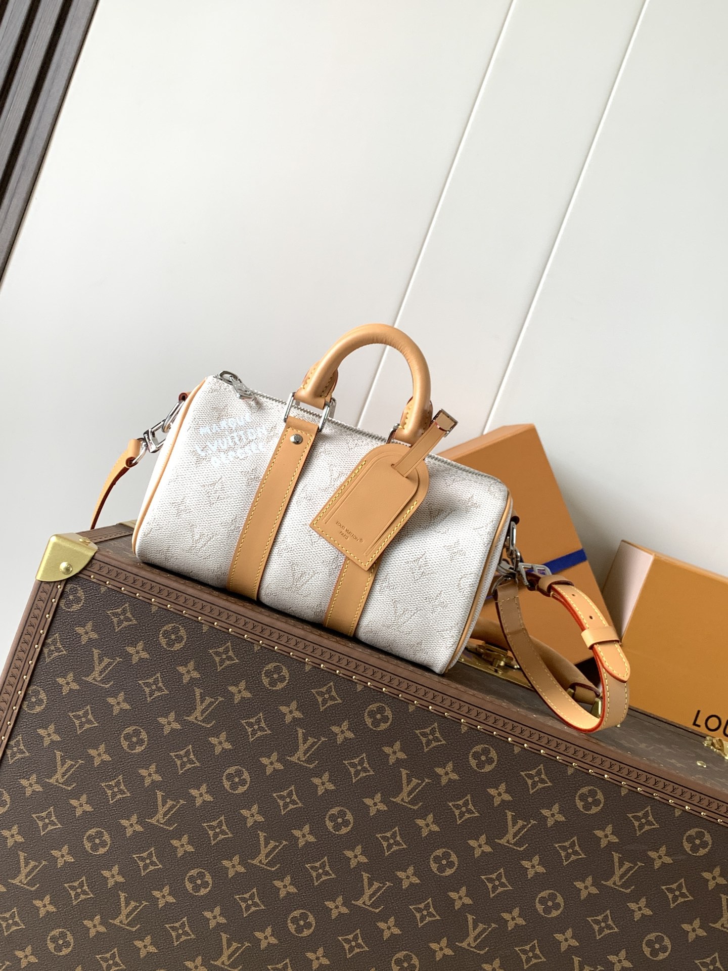 Louis Vuitton M27161 变码芯片163C 本款 Keepall Bandoulière 25 手袋浓缩 Keepall 旅行袋设计
