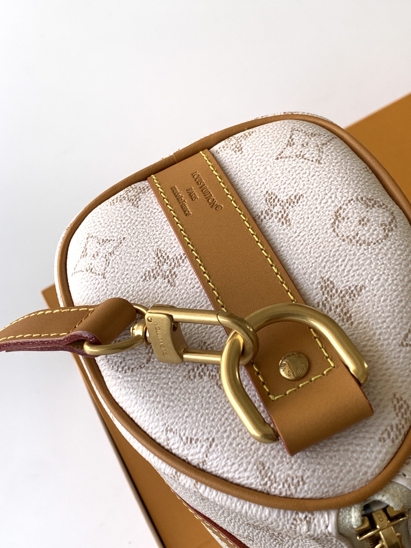 Louis Vuitton M15076白色 变码芯片163C【KEEALL