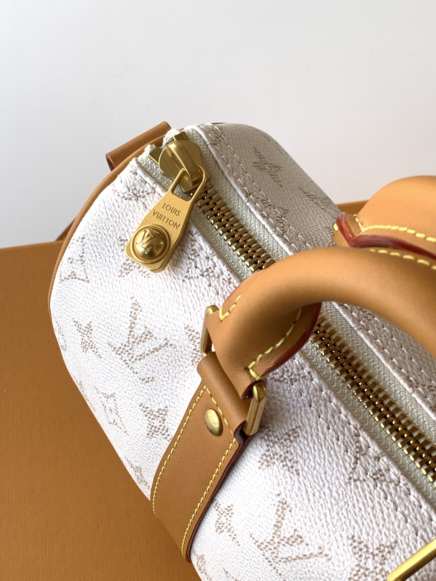 Louis Vuitton M15076白色 变码芯片163C【KEEALL