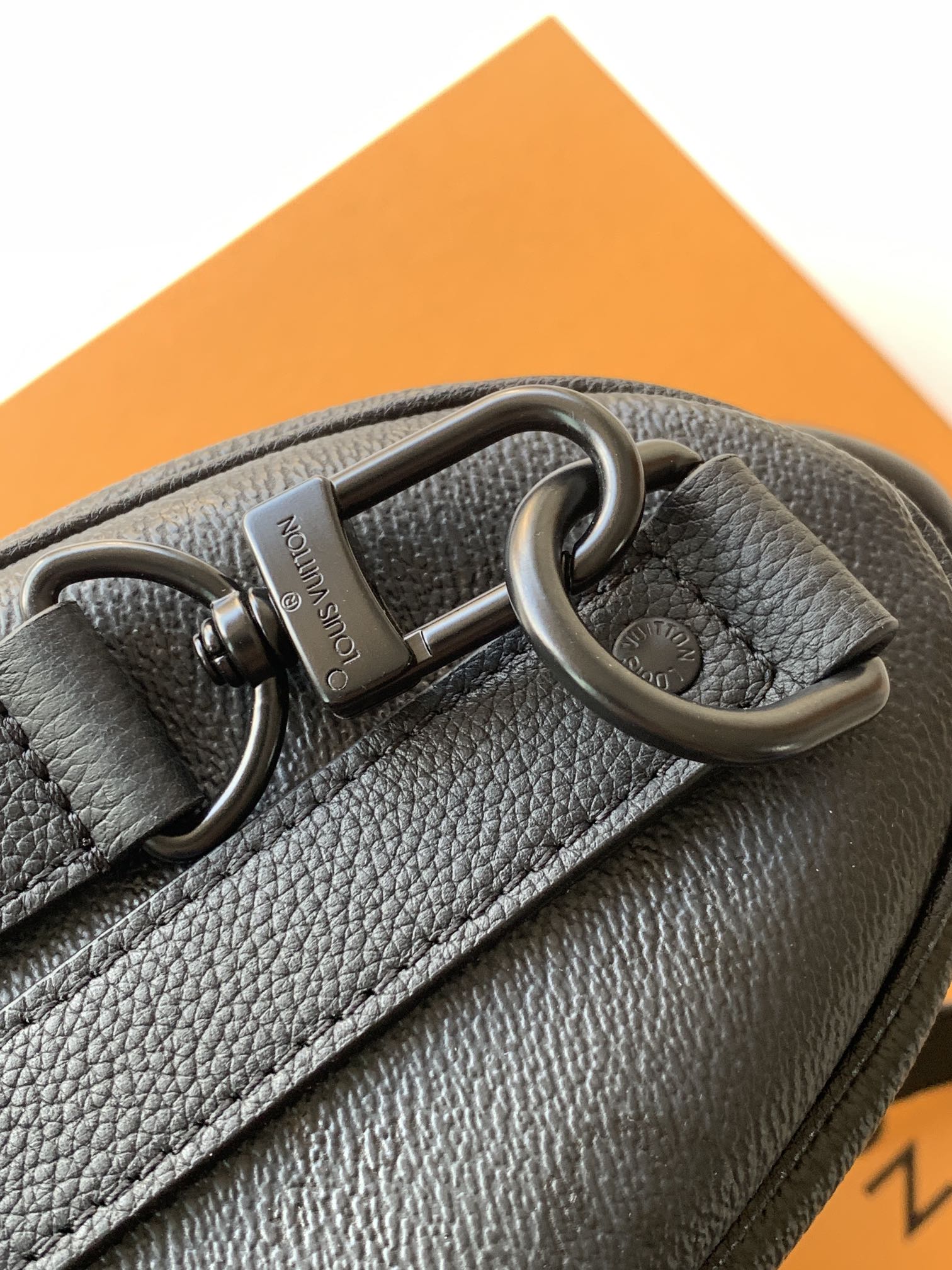 Louis Vuitton M28369 变码芯片163C