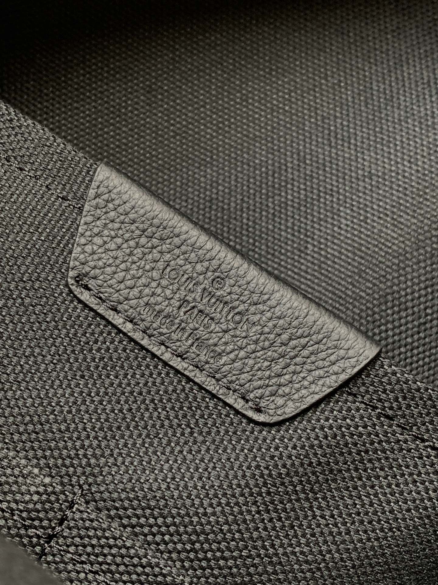 Louis Vuitton M26765 变码芯片163C